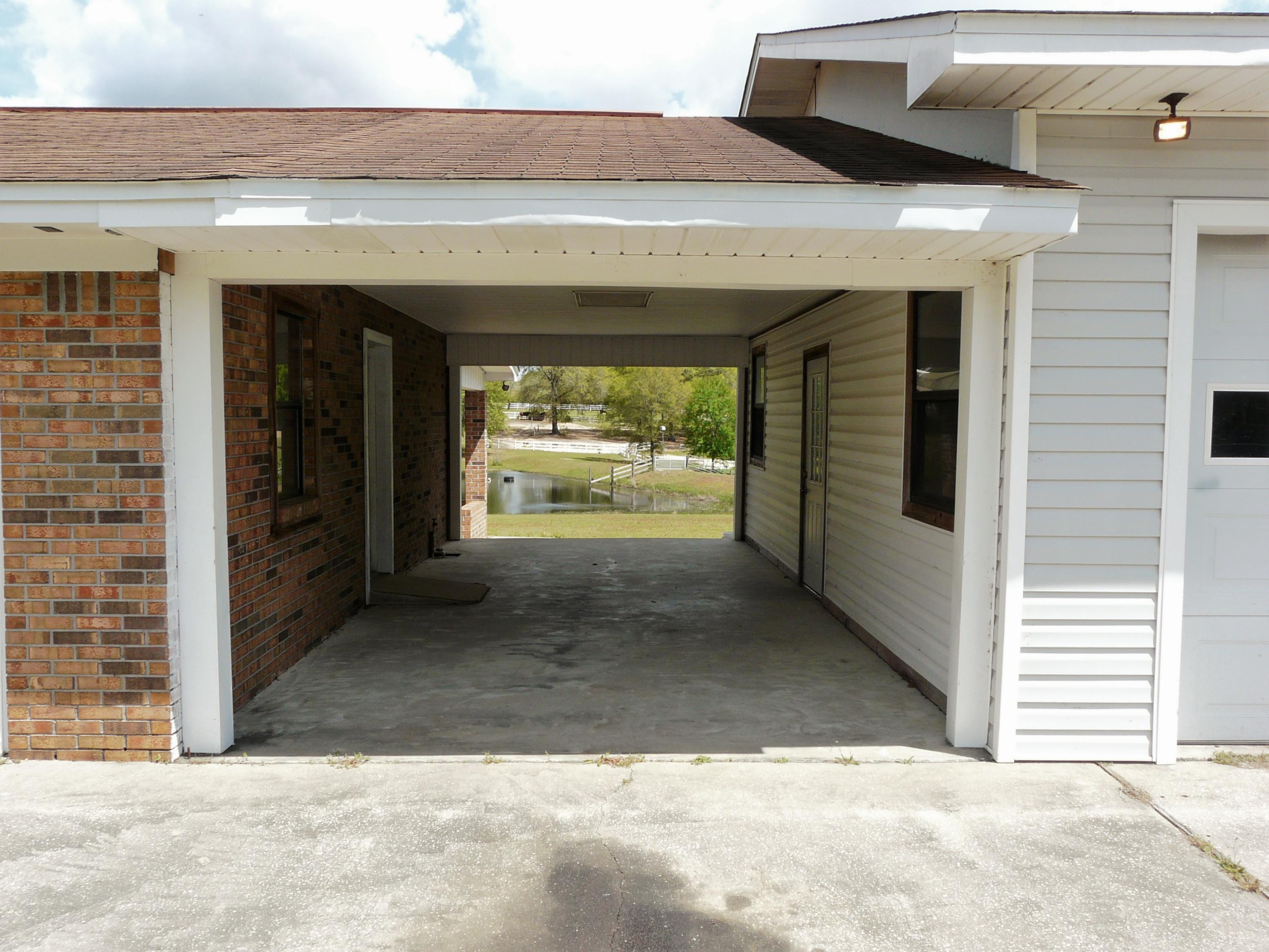 KENNEDY LAKE (UNRECORDED) - Residential