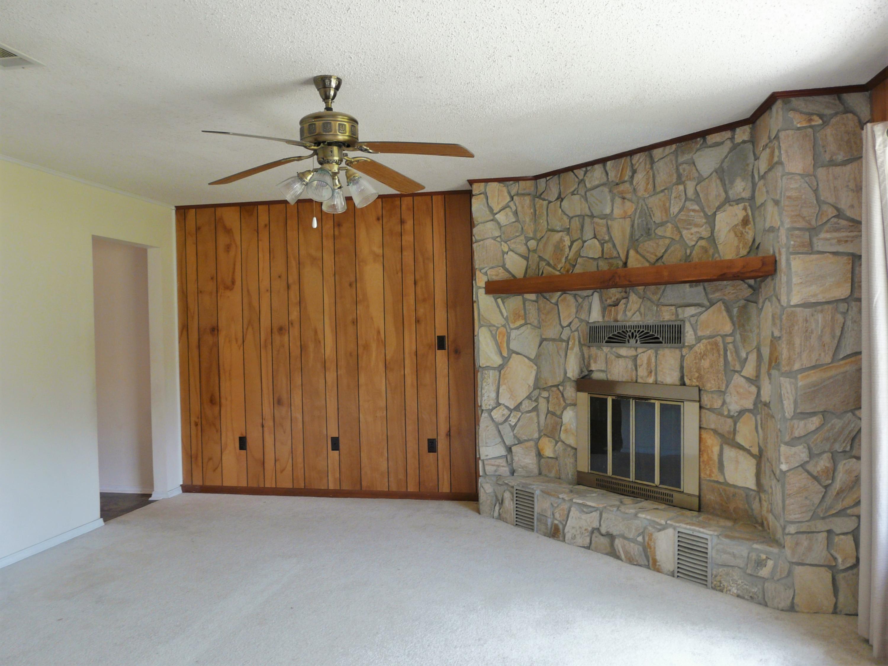 KENNEDY LAKE (UNRECORDED) - Residential