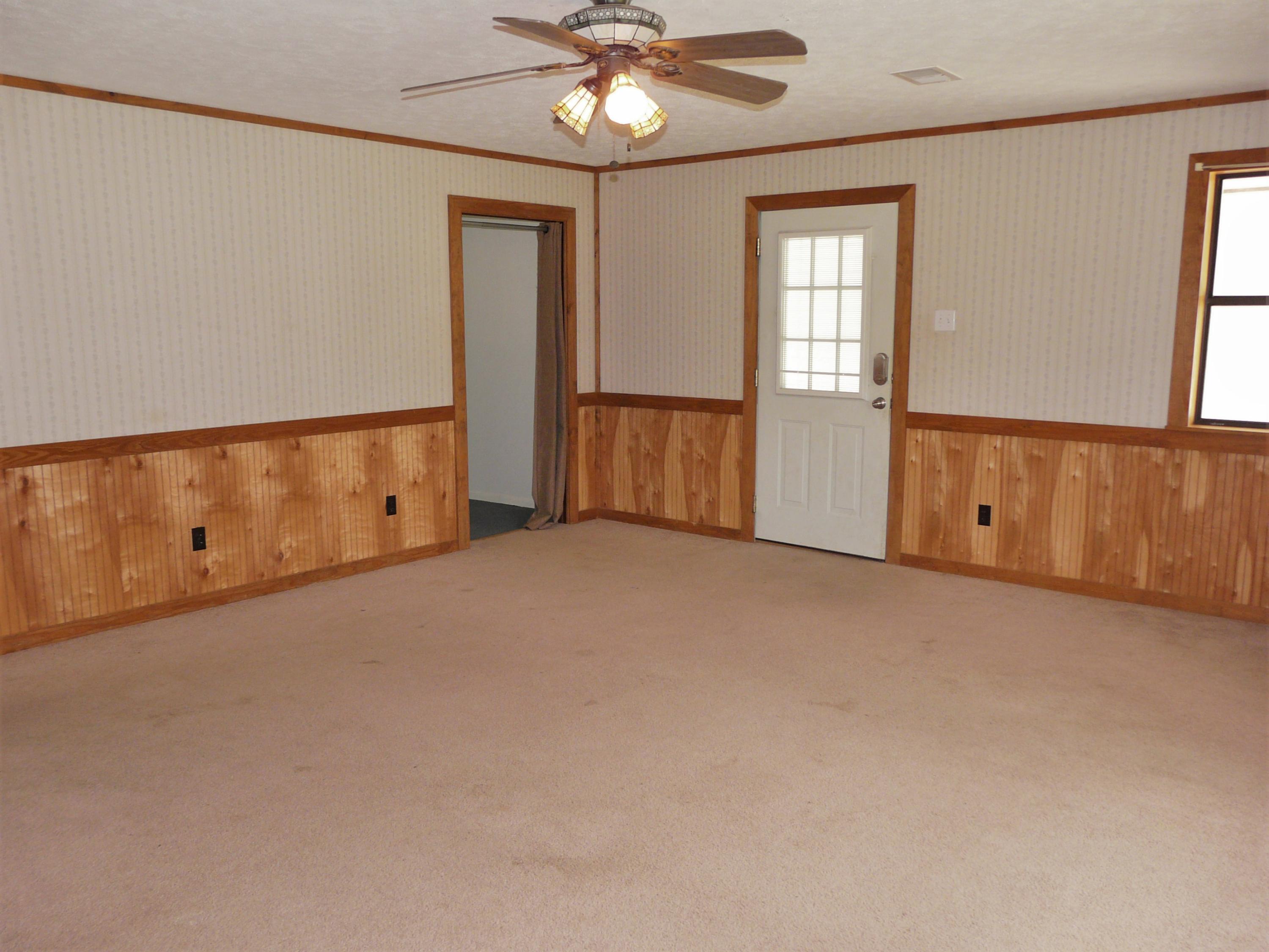 KENNEDY LAKE (UNRECORDED) - Residential