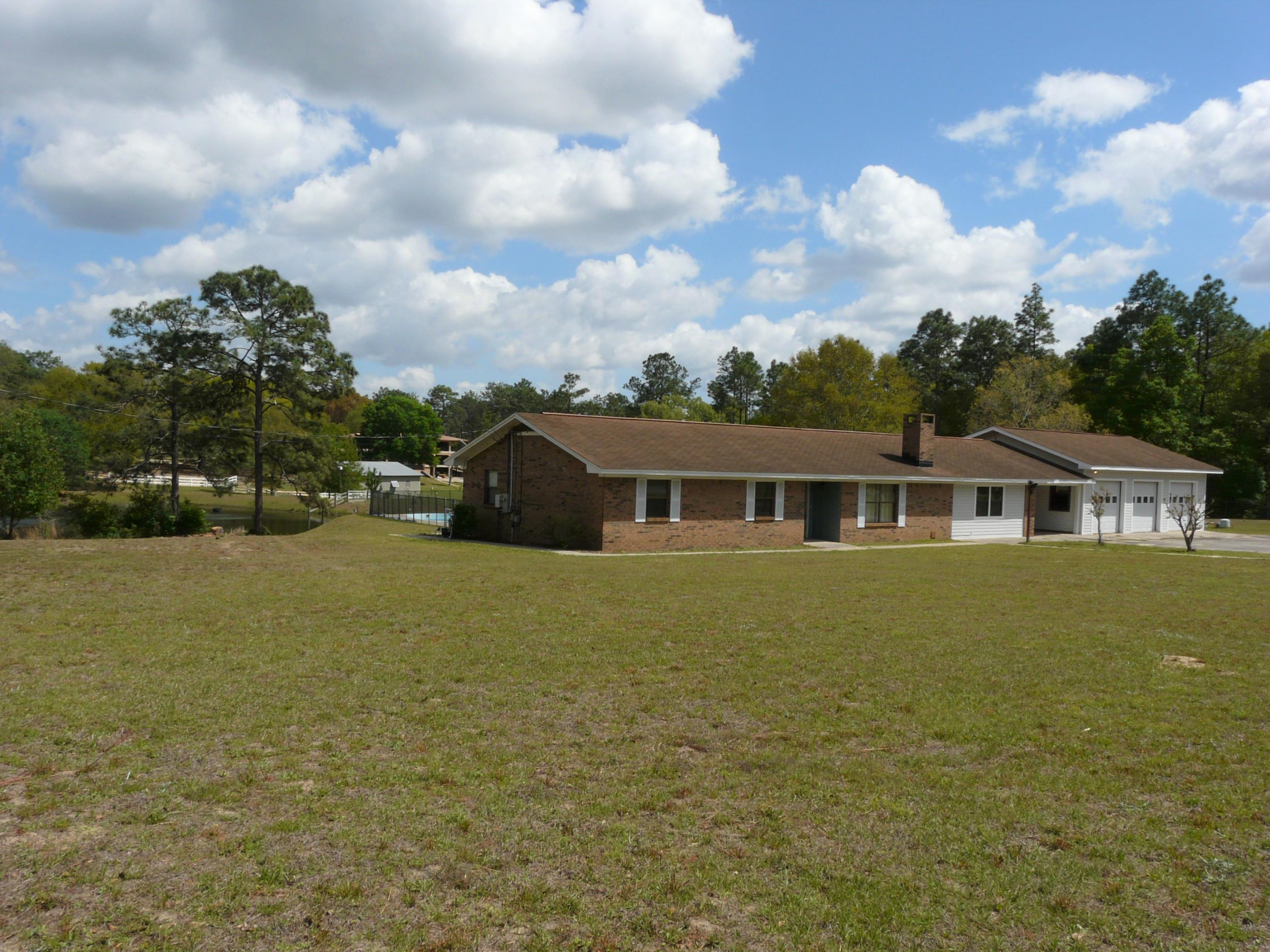 KENNEDY LAKE (UNRECORDED) - Residential