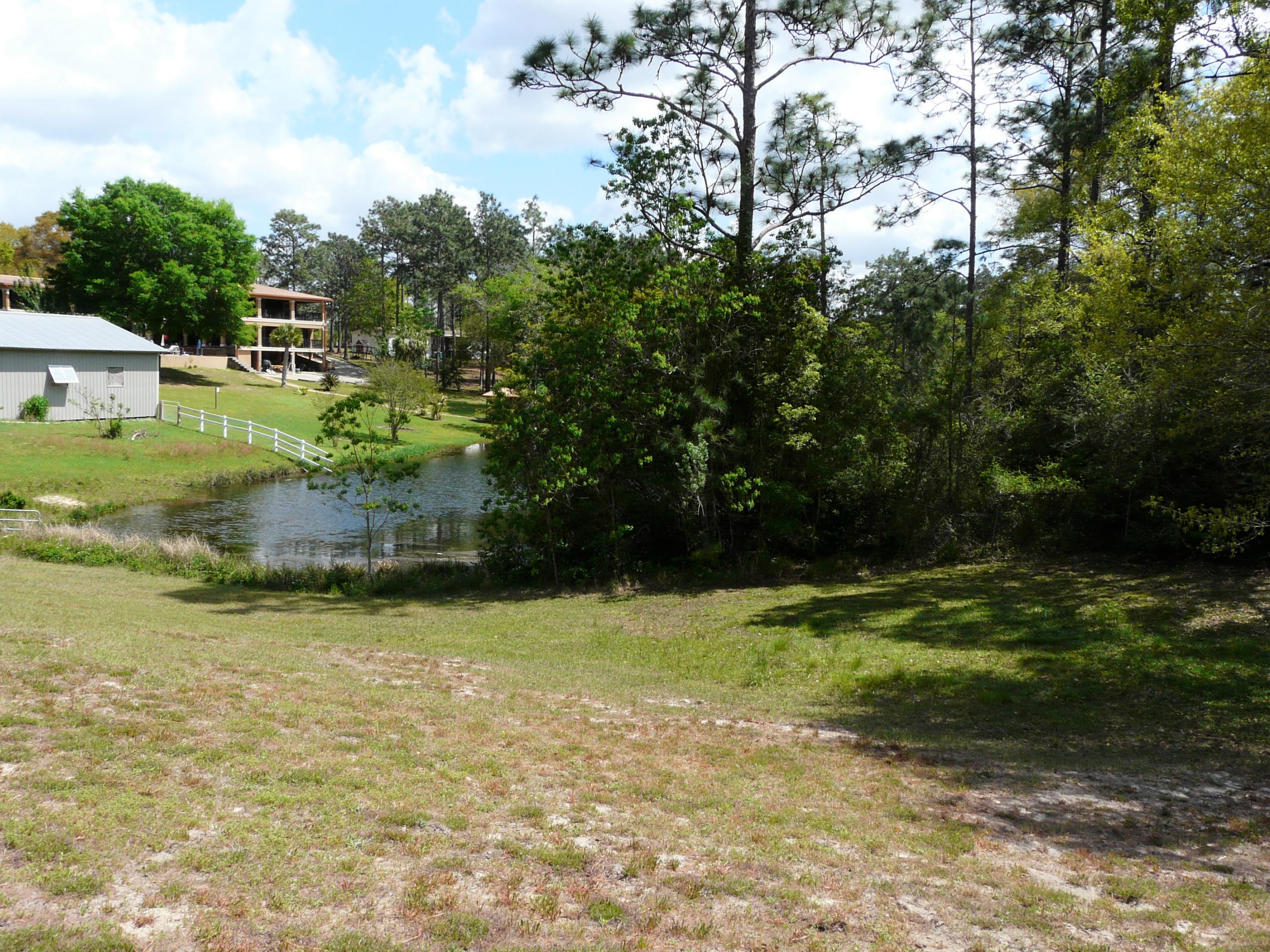 KENNEDY LAKE (UNRECORDED) - Residential