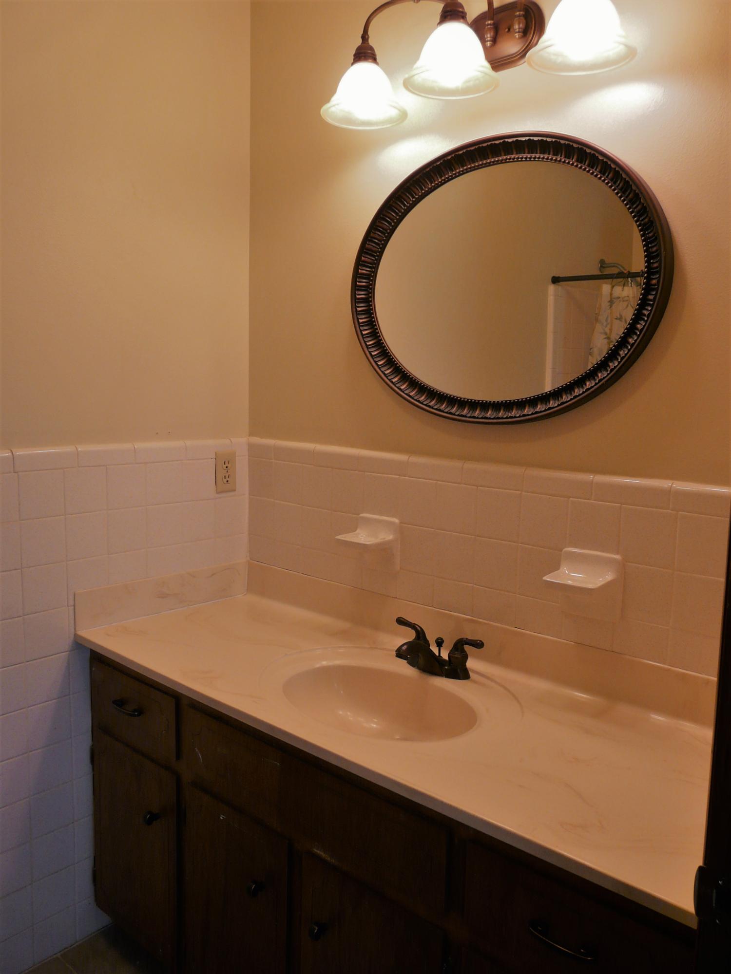 KENNEDY LAKE (UNRECORDED) - Residential