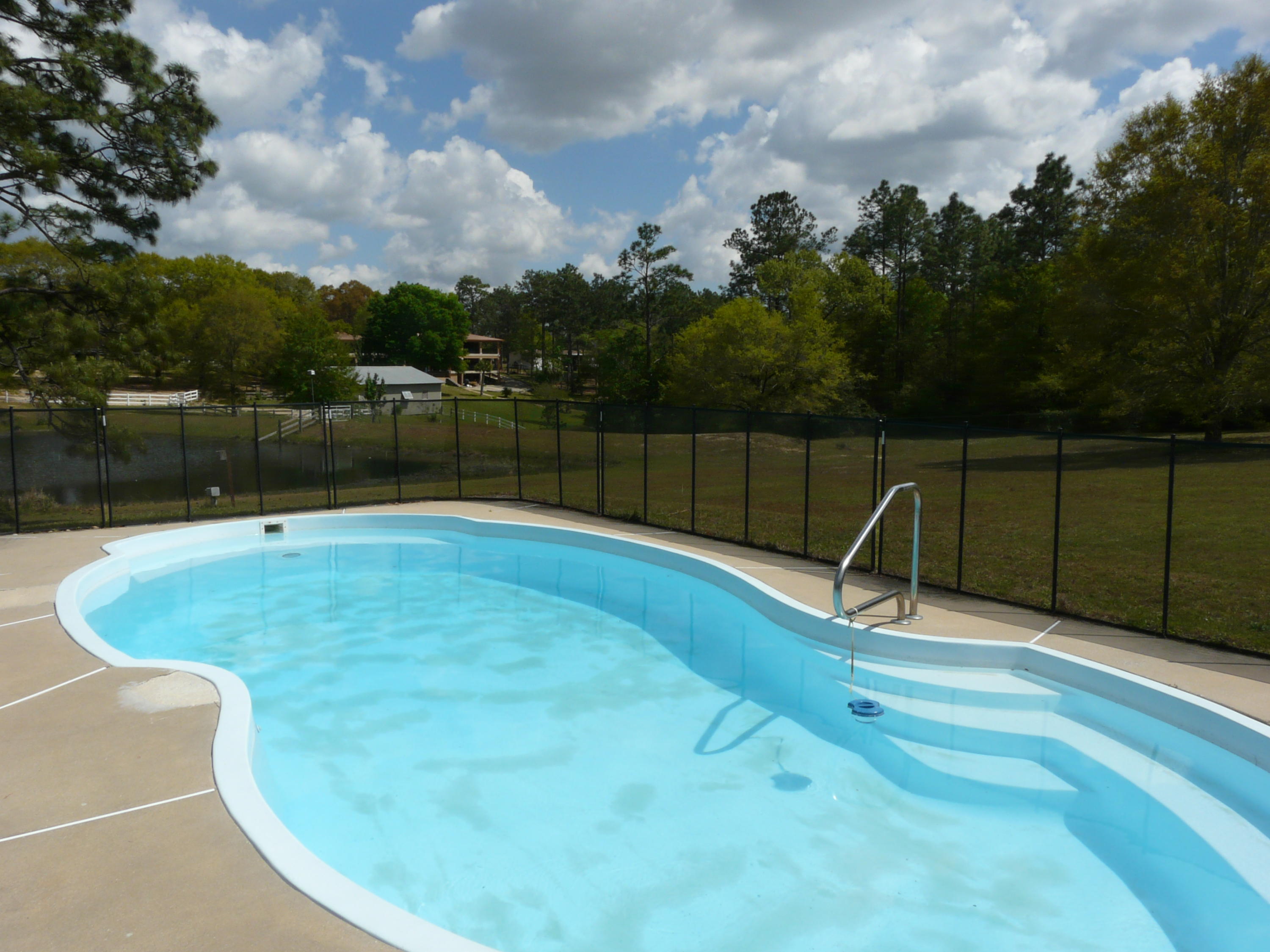 KENNEDY LAKE (UNRECORDED) - Residential