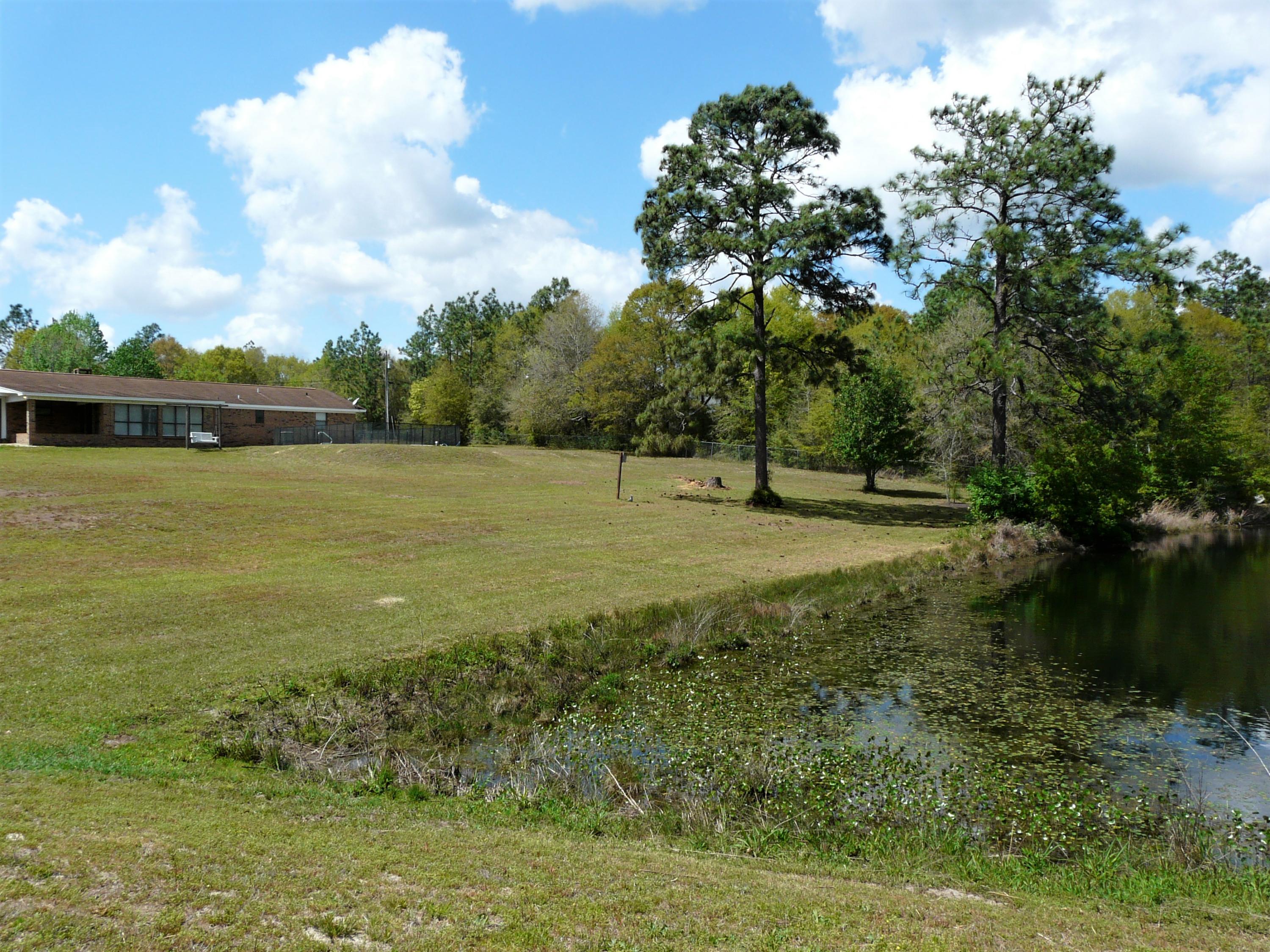 KENNEDY LAKE (UNRECORDED) - Residential
