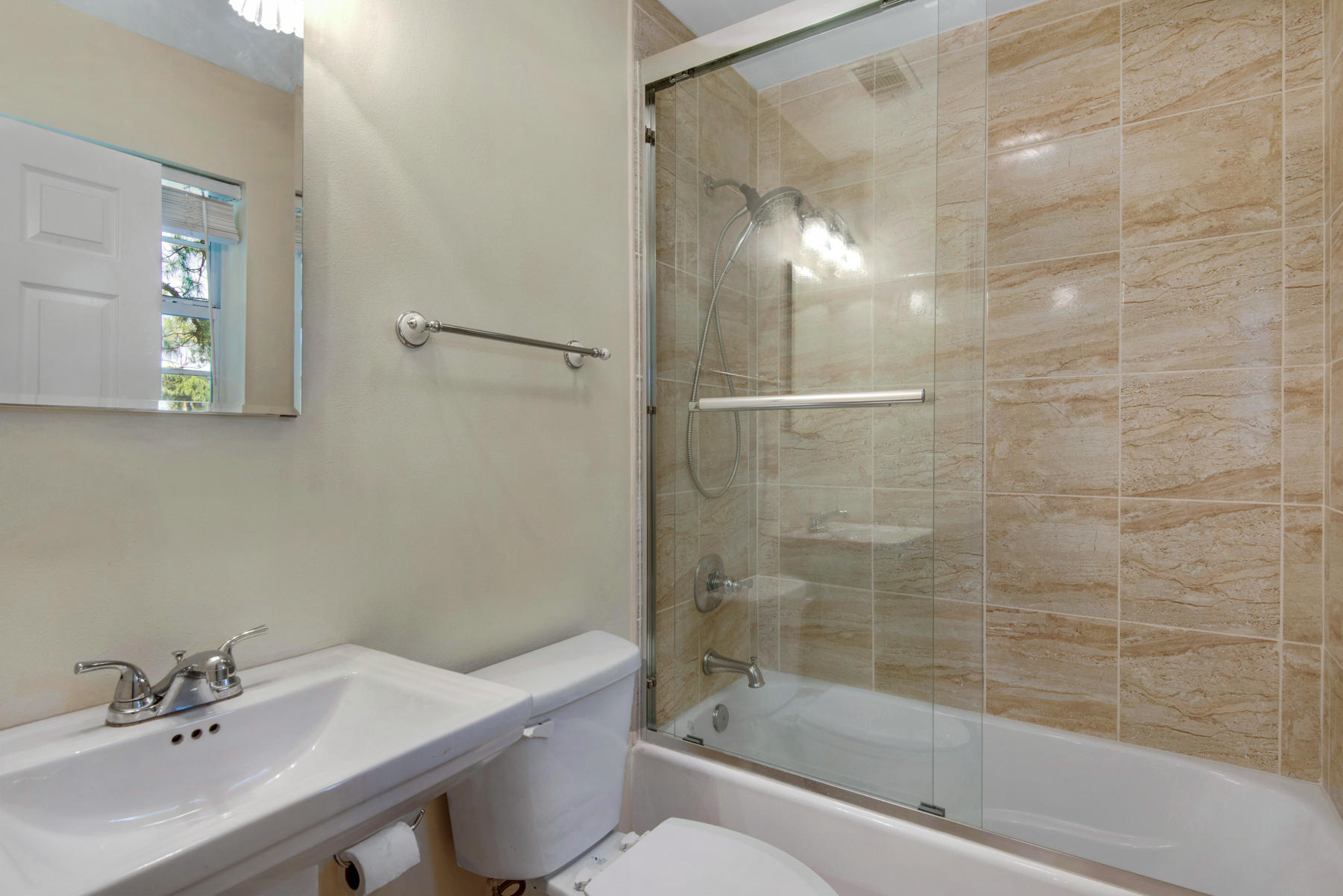 EMERALD BAY PH 1A - Residential