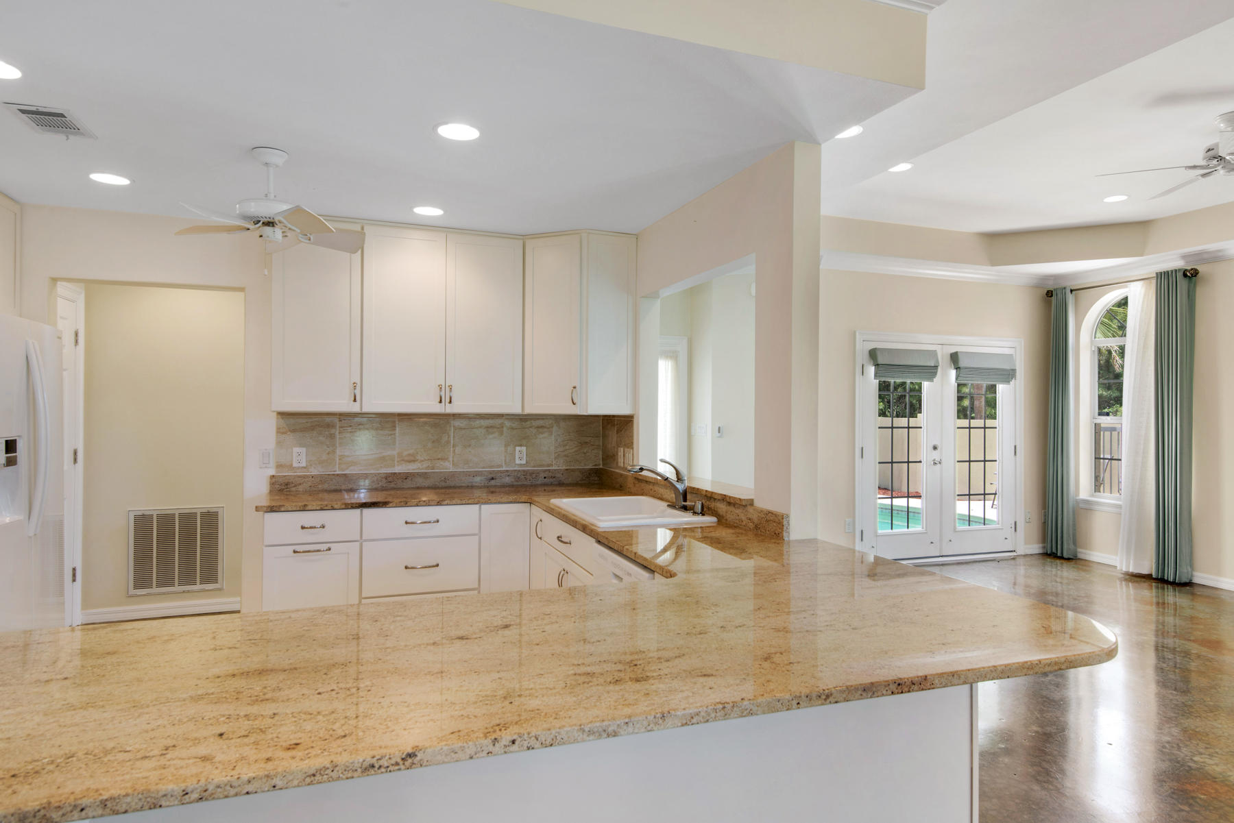 EMERALD BAY PH 1A - Residential