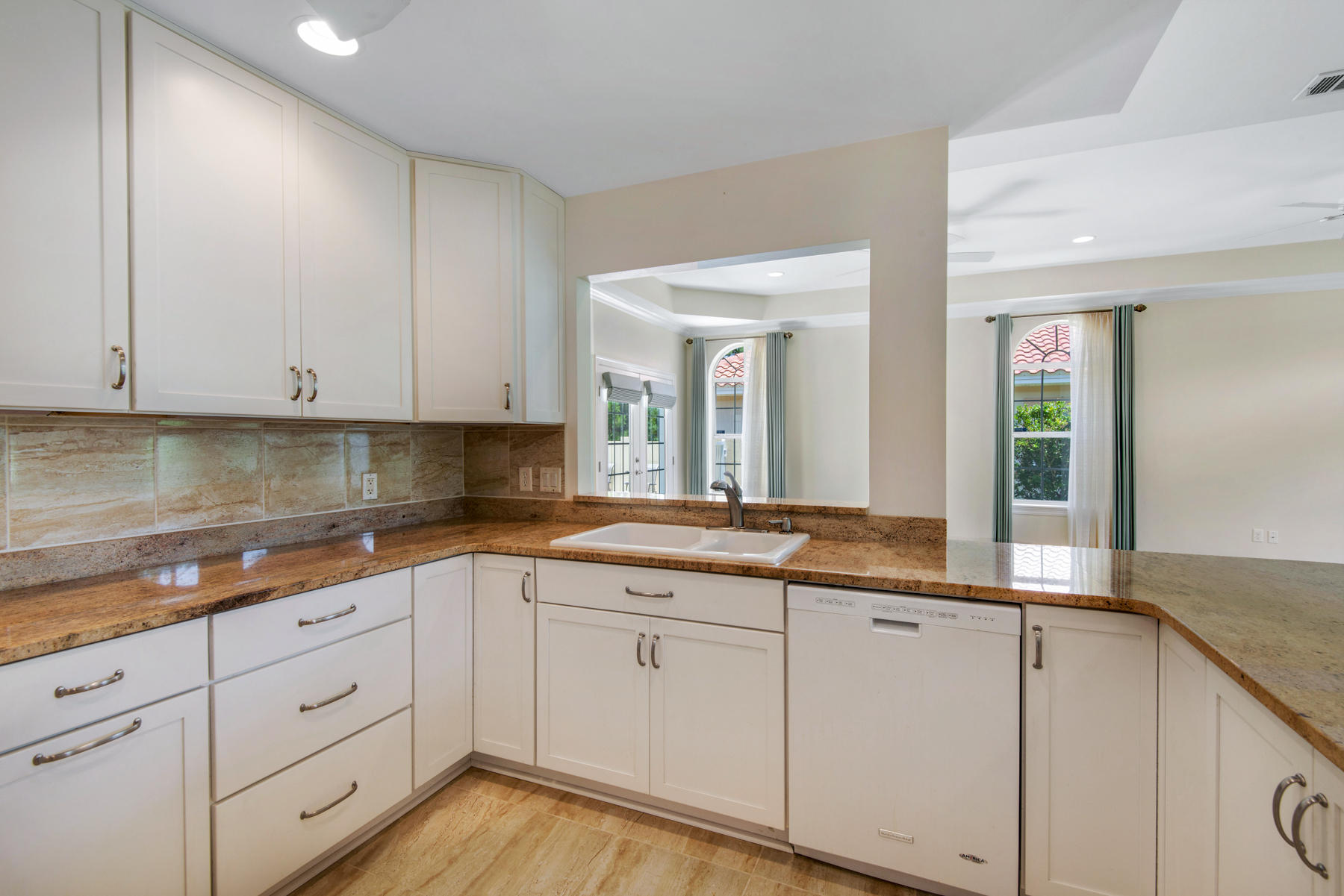 EMERALD BAY PH 1A - Residential