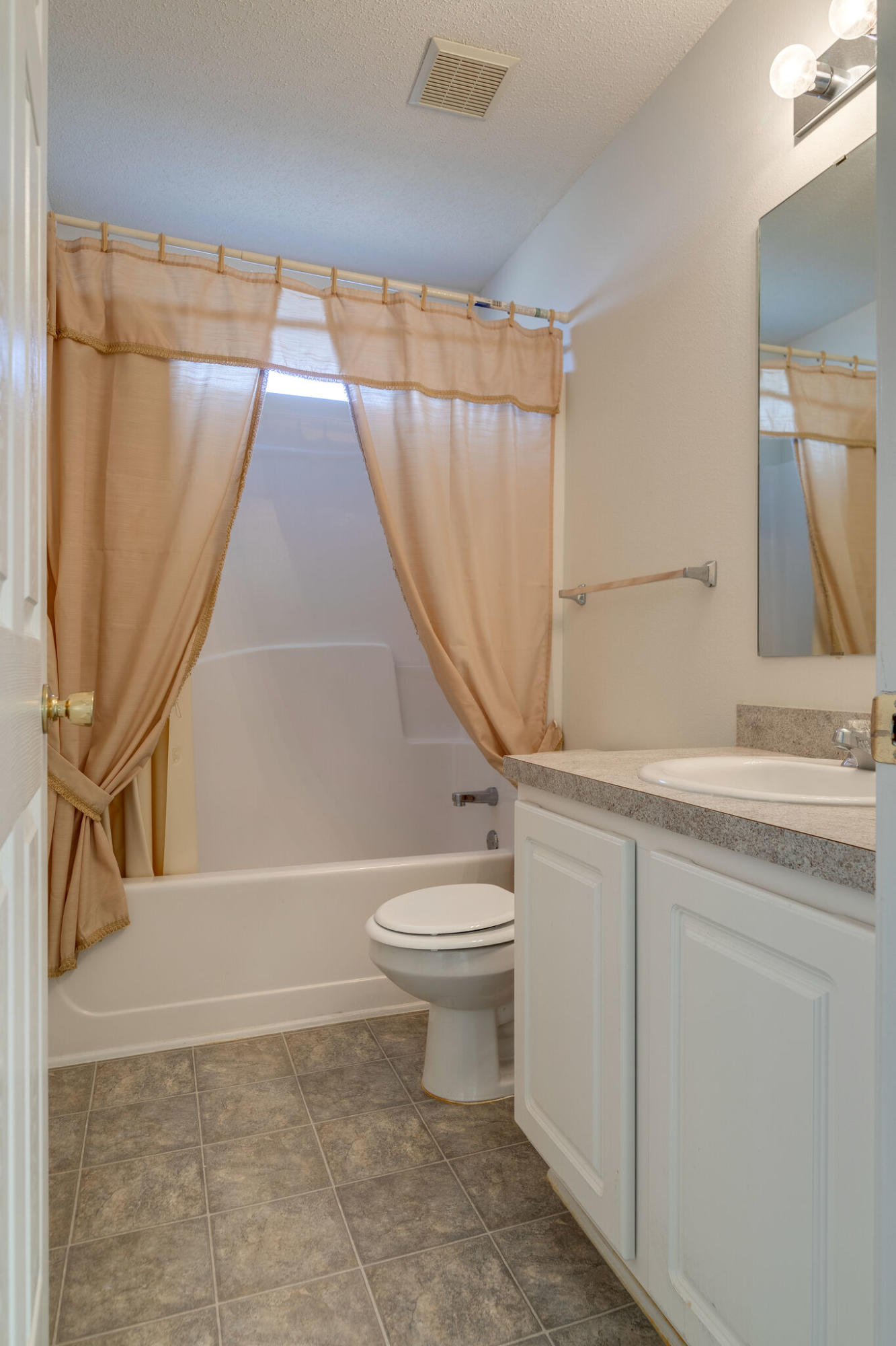 COUNTRYVIEW ESTATES 10TH ADDN - Residential