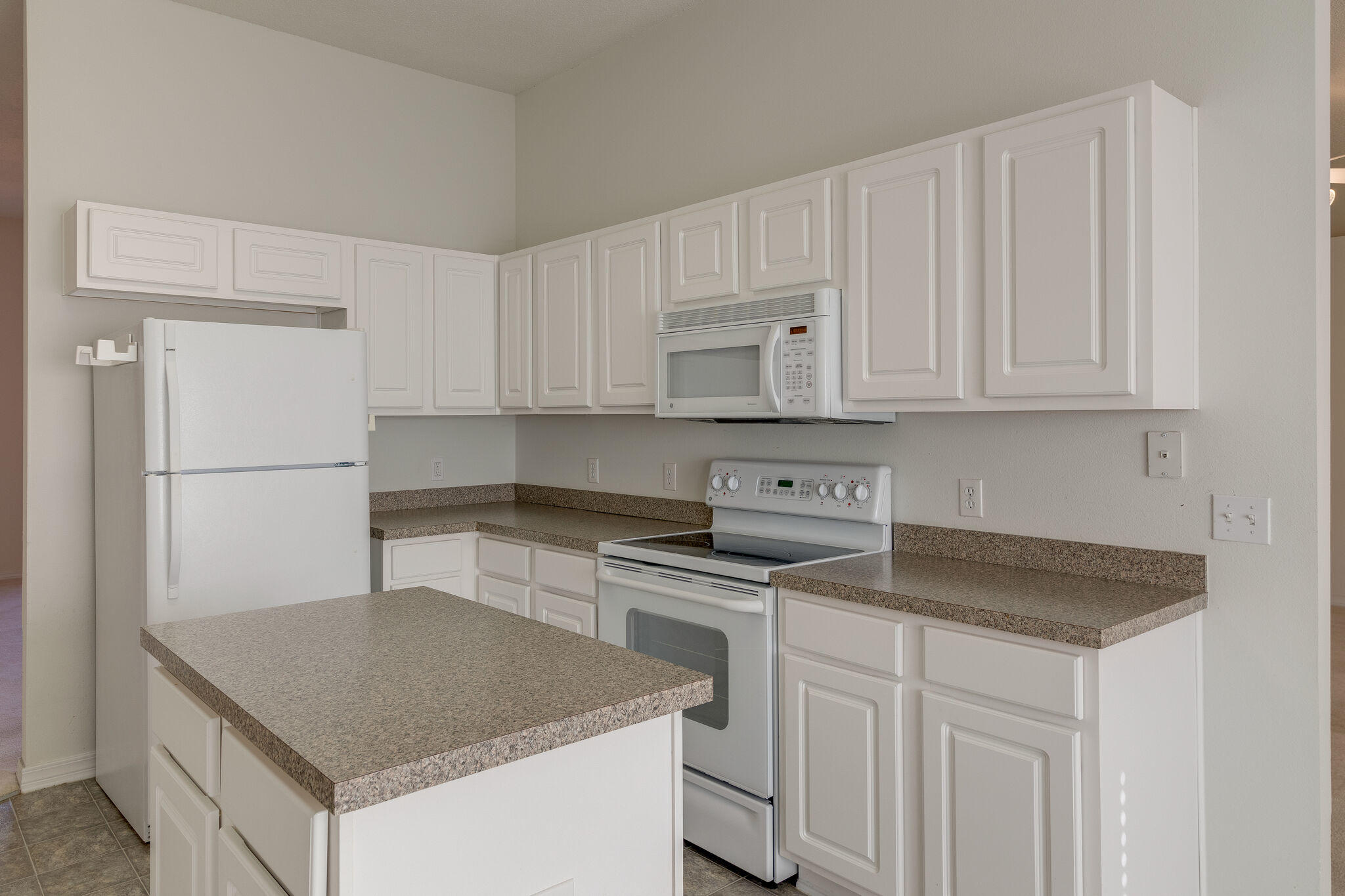 COUNTRYVIEW ESTATES 10TH ADDN - Residential