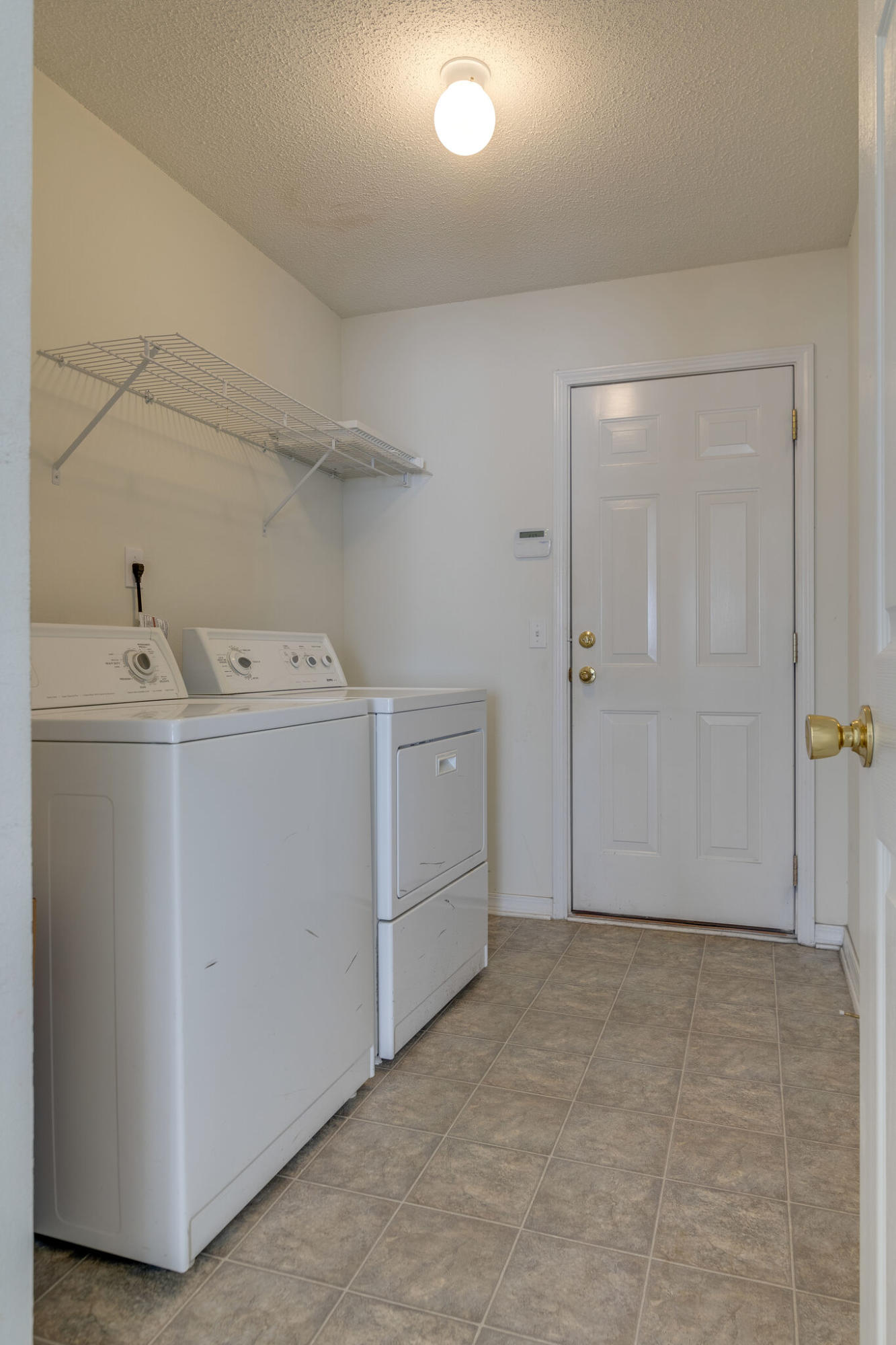 COUNTRYVIEW ESTATES 10TH ADDN - Residential