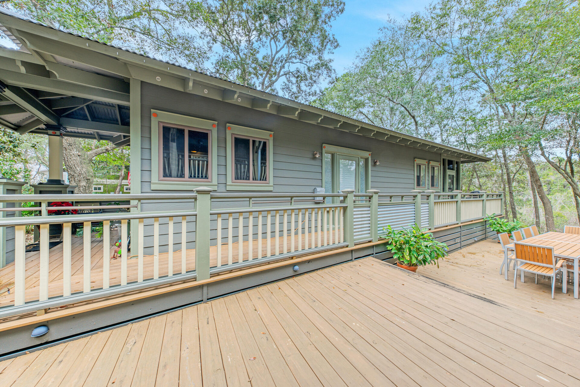 SEAGROVE SHORES 4TH ADD - Residential