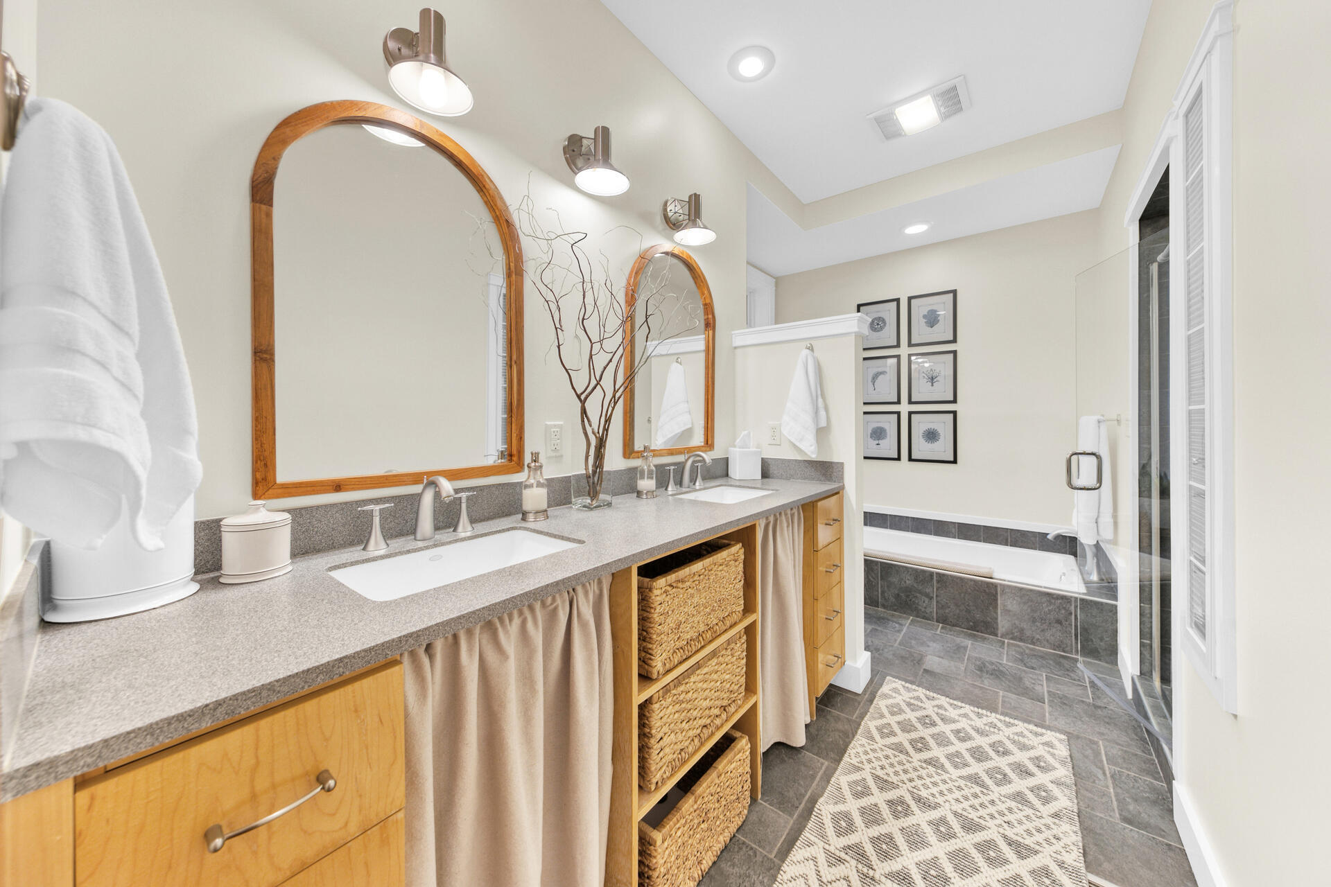 SEAGROVE SHORES 4TH ADD - Residential