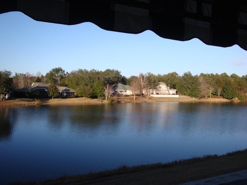 LAKESIDE CONDO AT BLUEWATER BAY, UNIT 204 SOUTH - Residential