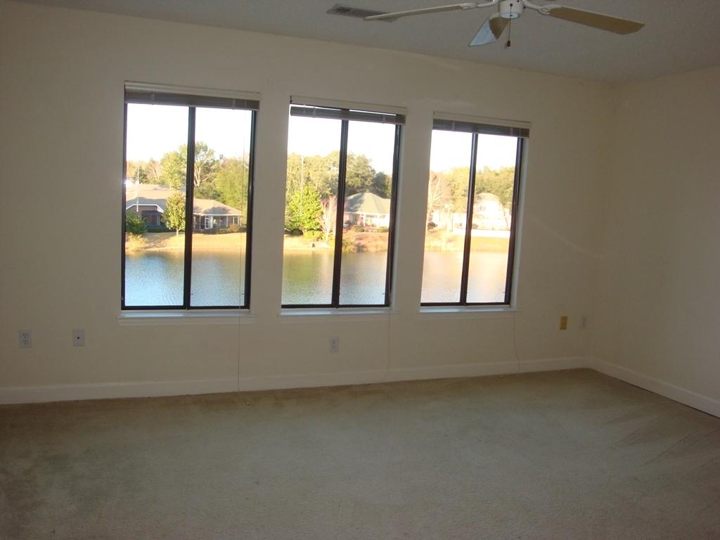 LAKESIDE CONDO AT BLUEWATER BAY, UNIT 204 SOUTH - Residential