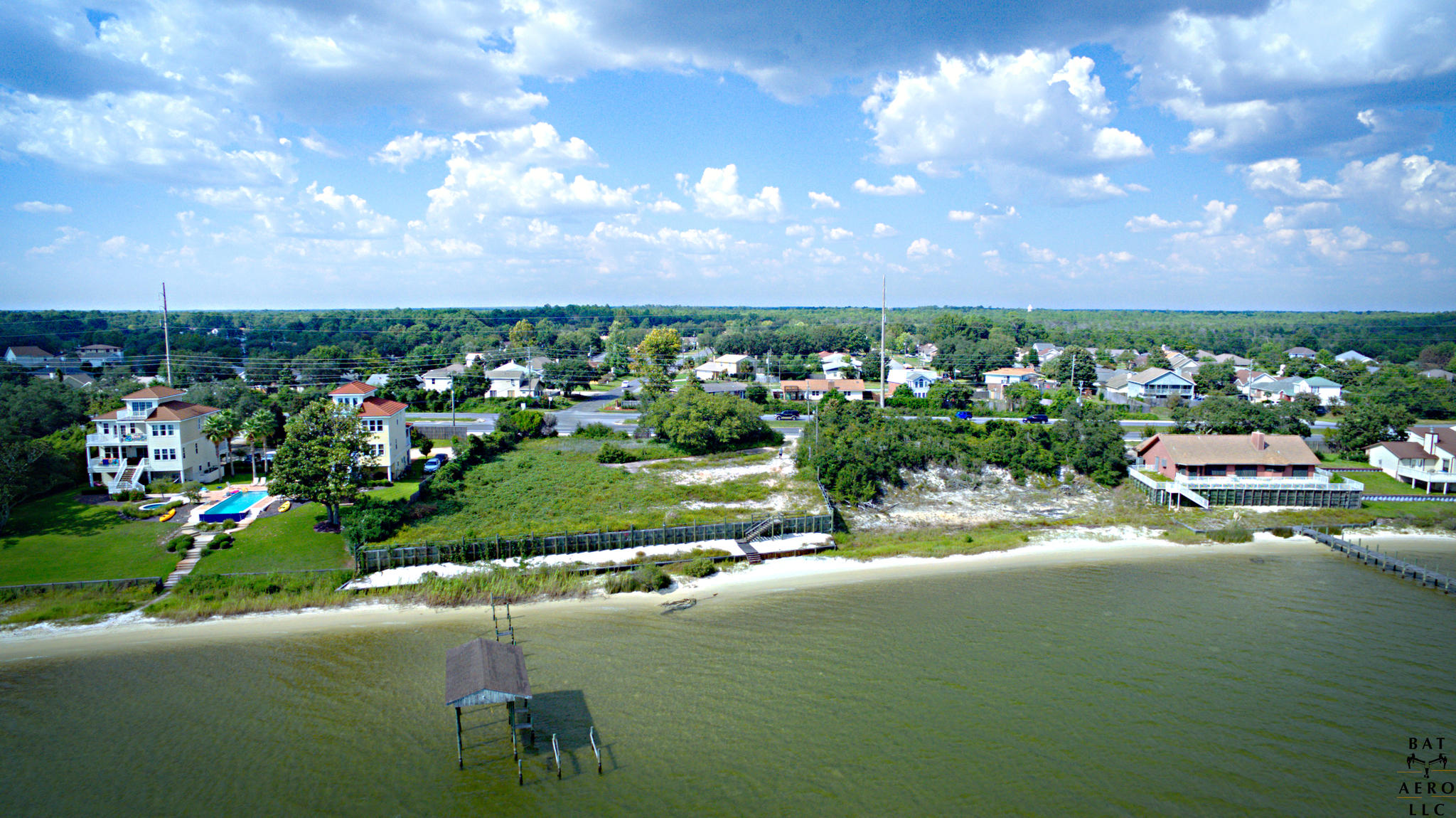 NO RECORDED SUBDIVISION - Land