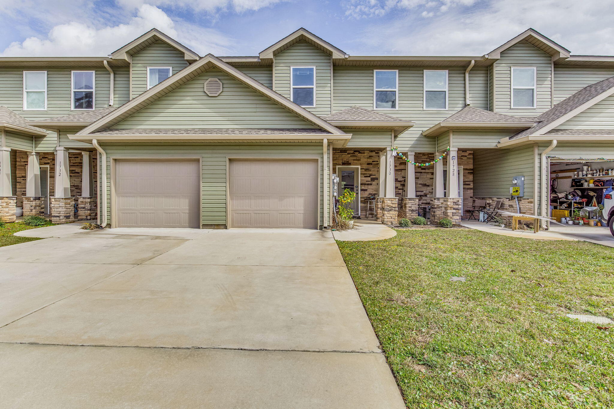 Welcome to this luxury craftsman-style townhome. Built to the latest building and energy codes, this home offer savings on both insurance and power bills. Conveniently located just a short distance from Hurlburt Field.this home provides the perfect balance of comfort and convenience.Inside, you'll find three spacious bedrooms, two full bathrooms, and a conveniently located powder room on the main floor. The open-concept layout is perfect for entertaining, with a stylish kitchen featuring granite countertops and stainless steel appliances. Luxury vinyl plank flooring throughout for easy maintenance.Enjoy the added benefit of a community pool, perfect for relaxation without having to drive to the beach. Schedule your showing today!