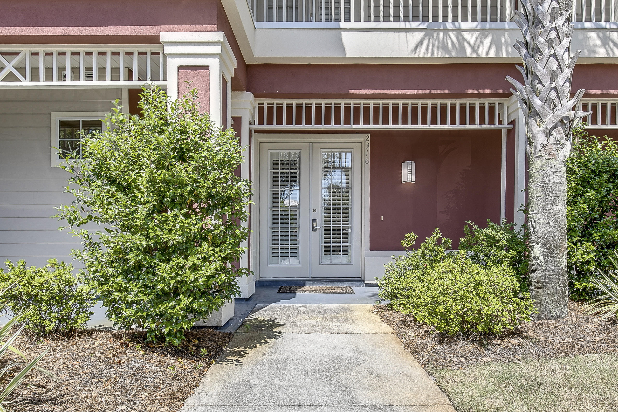 CRYSTAL COVE - Residential