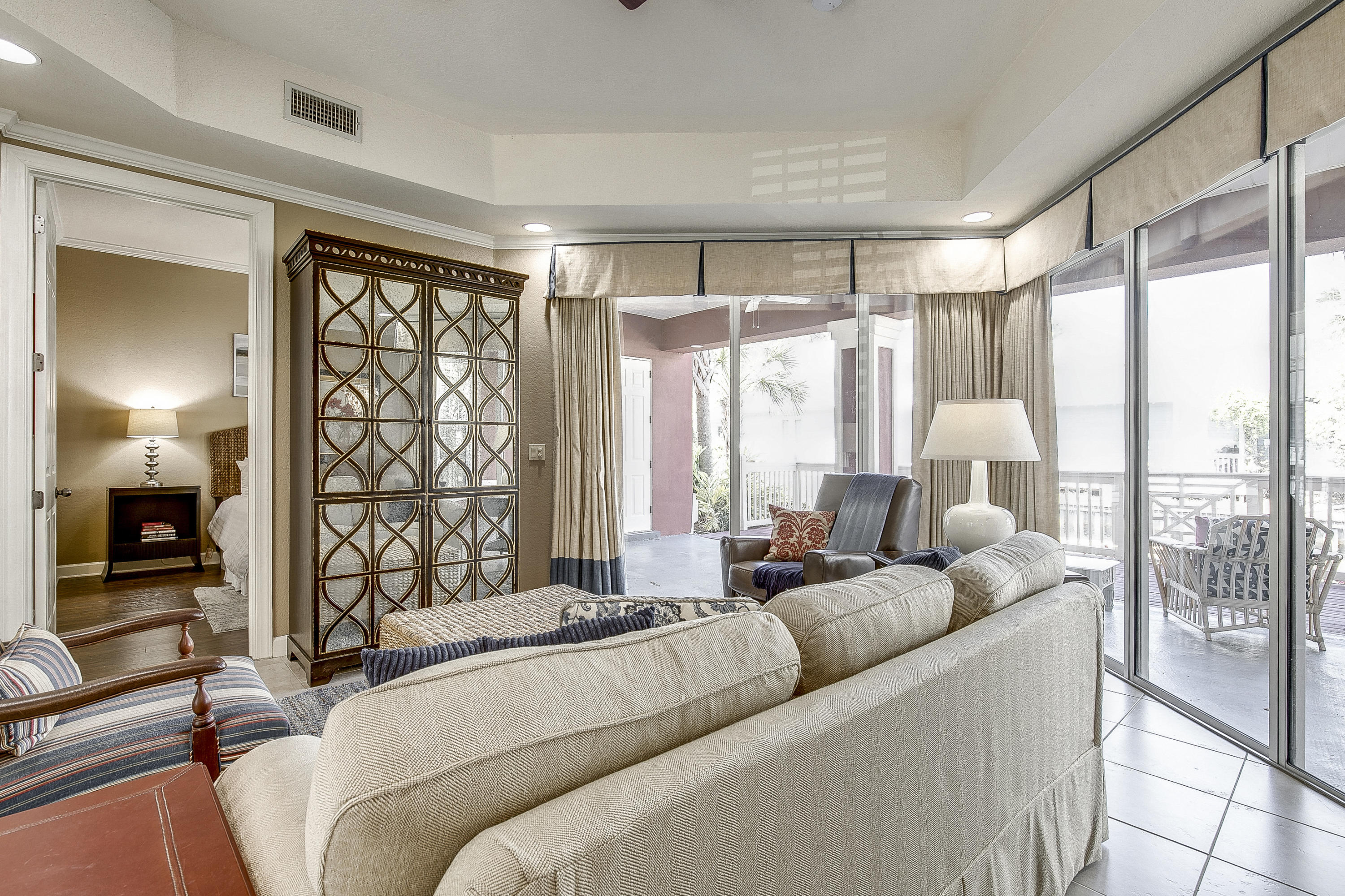 CRYSTAL COVE - Residential