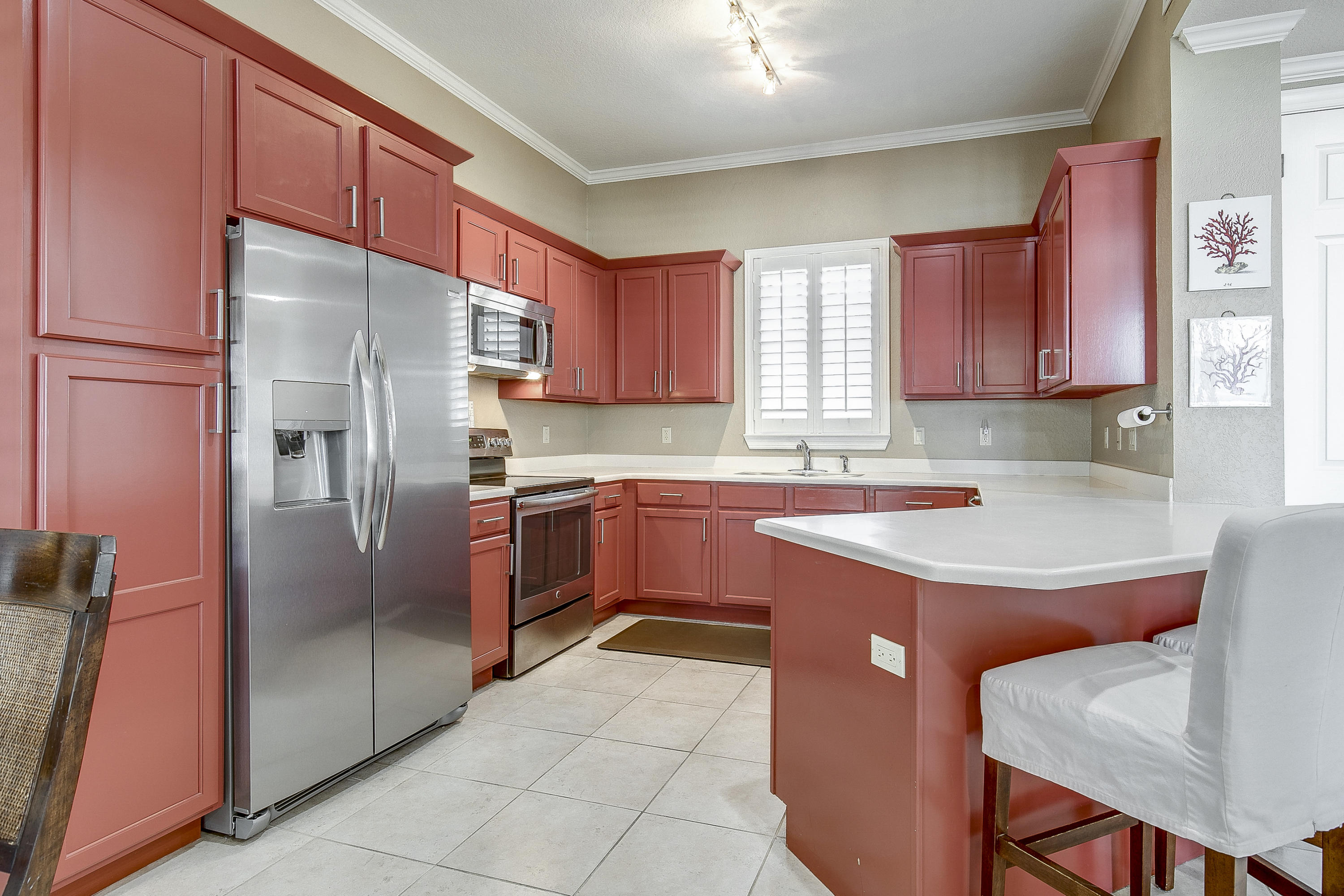 CRYSTAL COVE - Residential