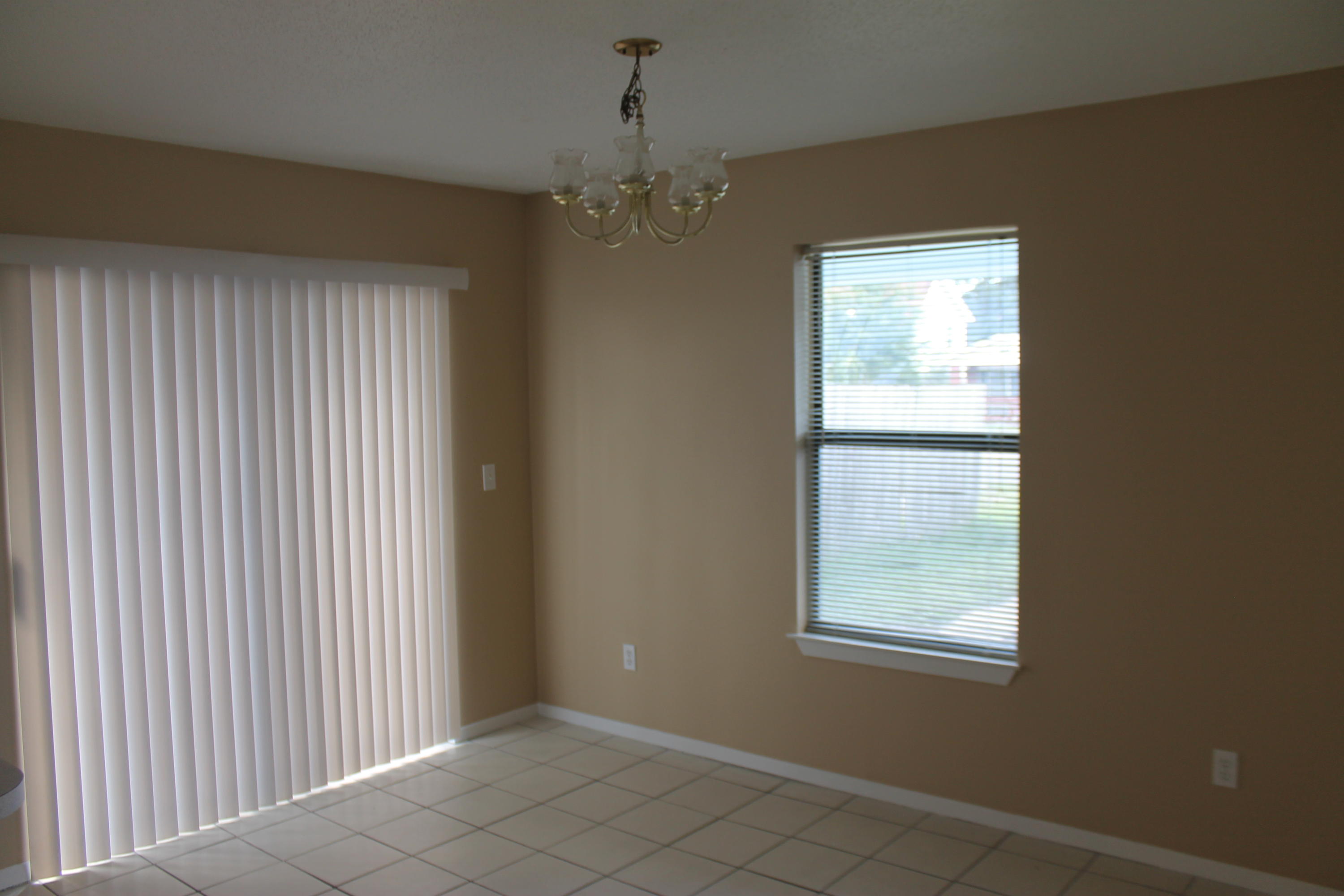 TAYLOR OAKS - Residential Lease