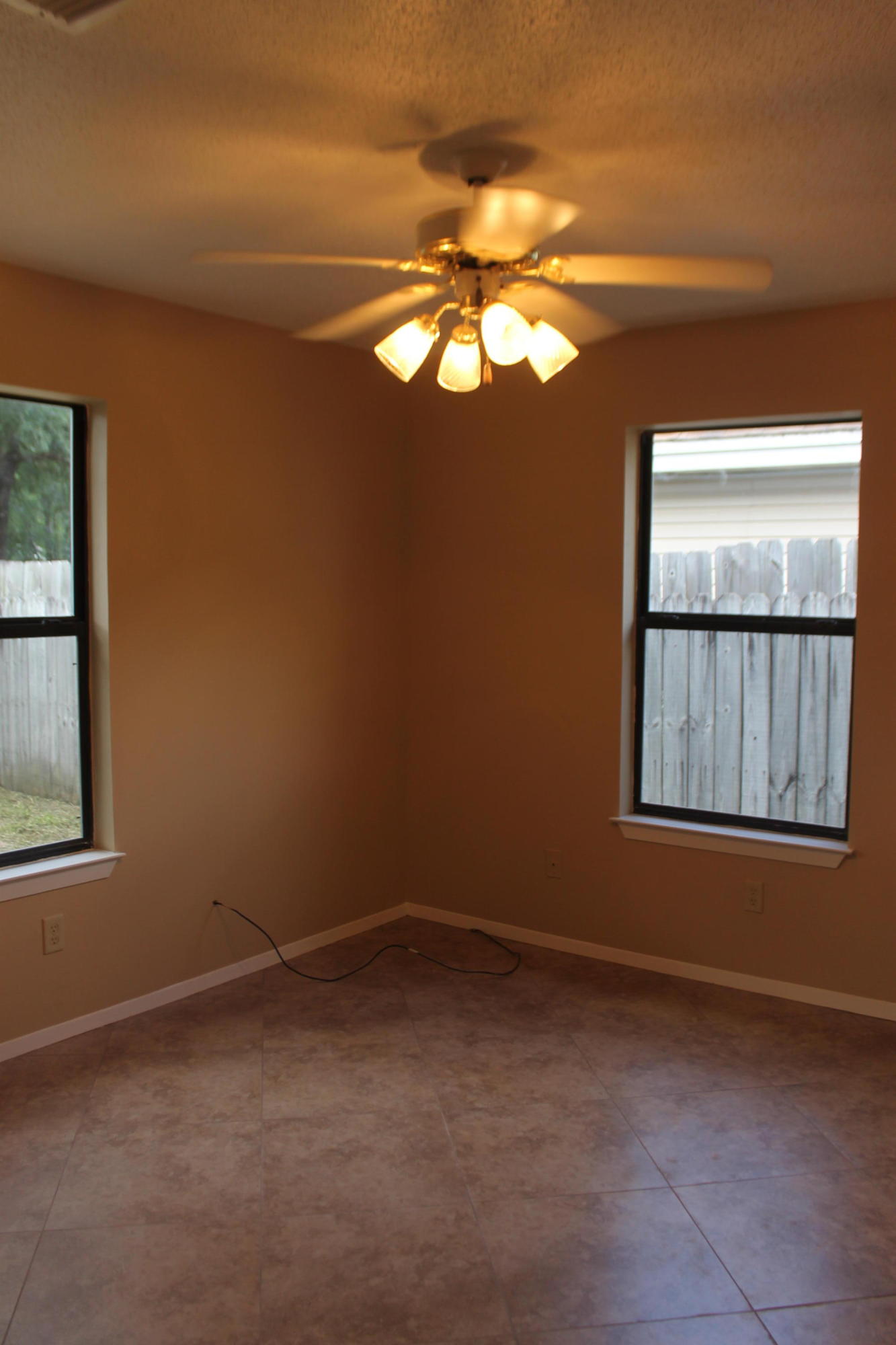 TAYLOR OAKS - Residential Lease