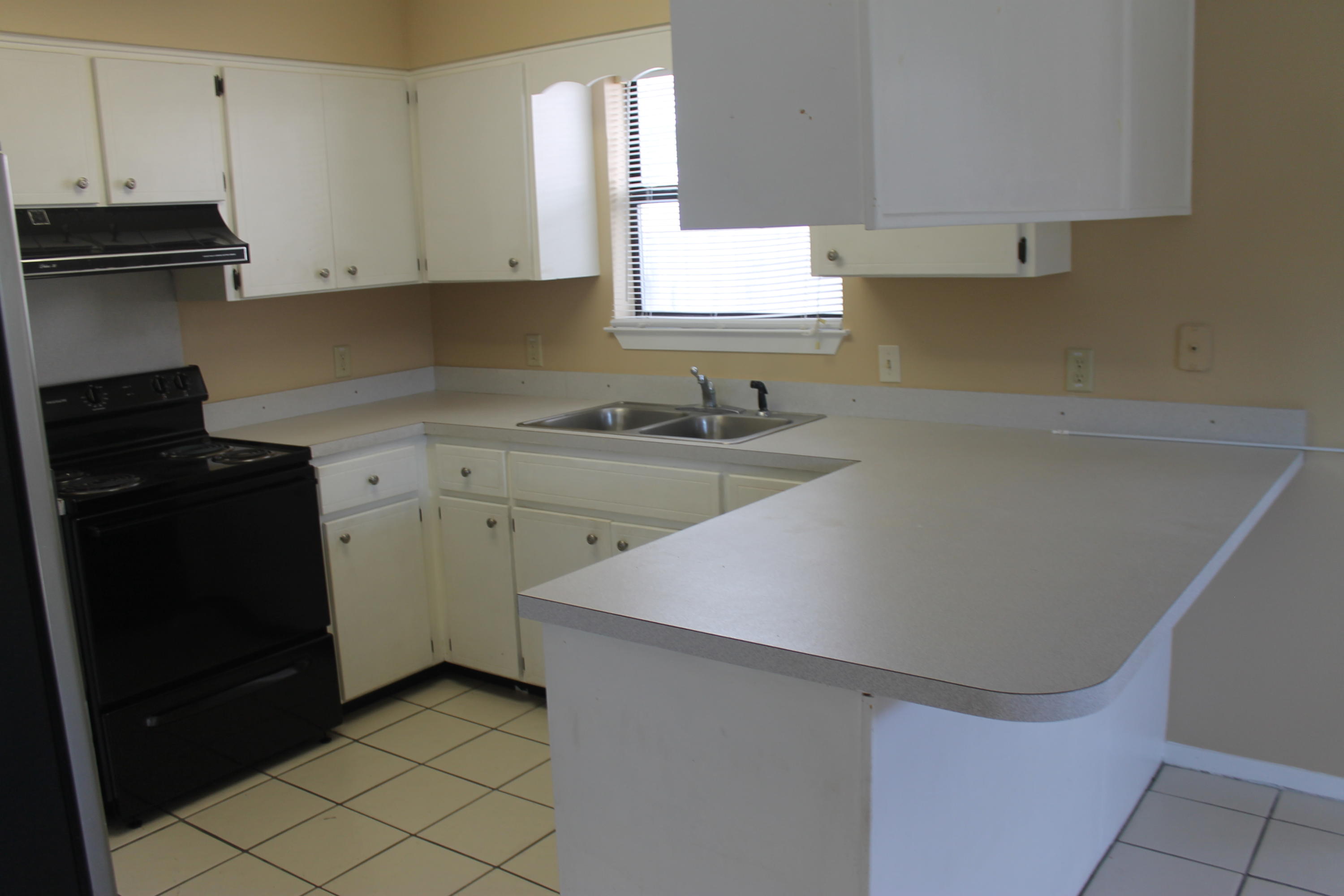 TAYLOR OAKS - Residential Lease