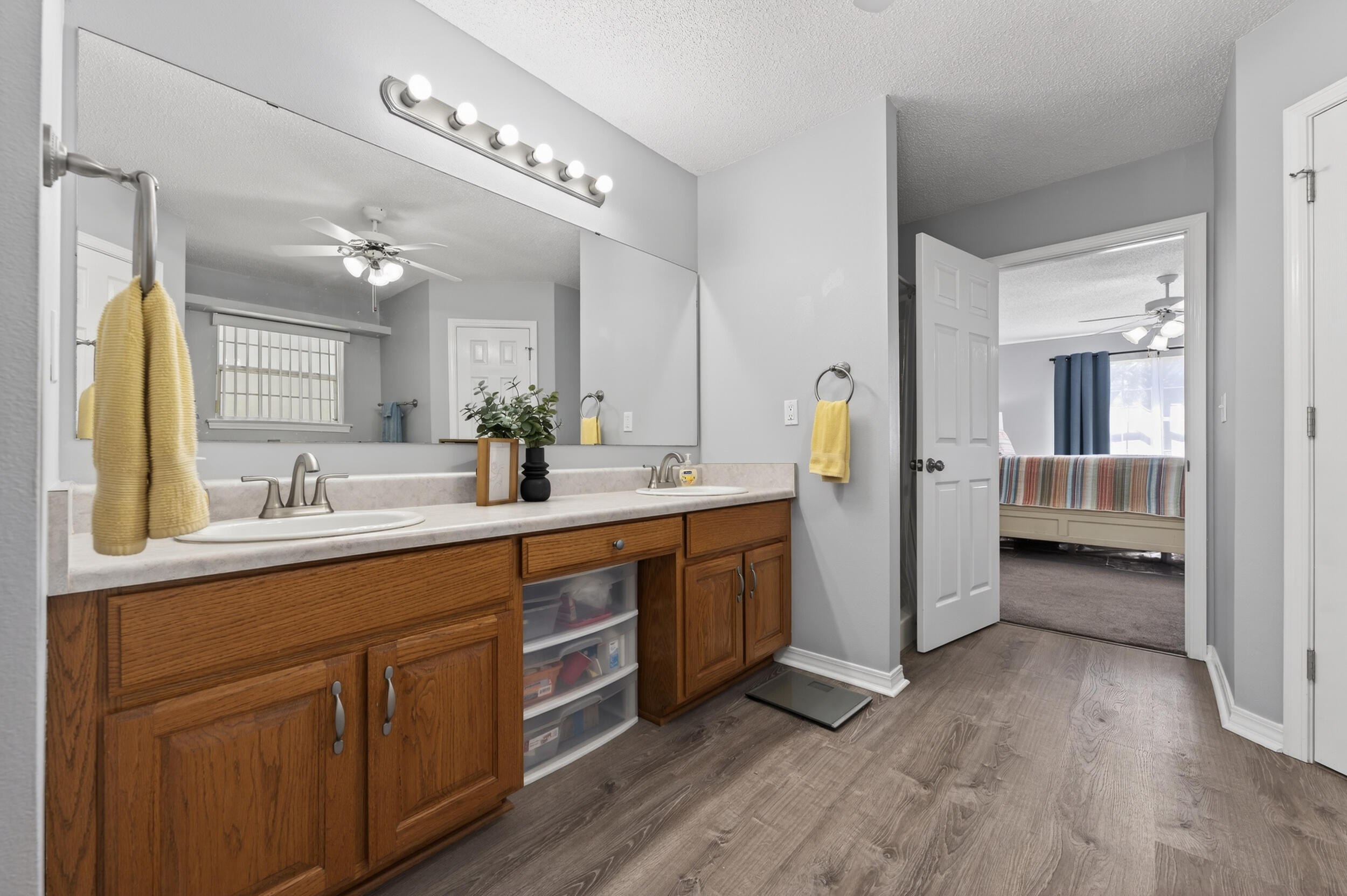 HUNTERS RIDGE - Residential