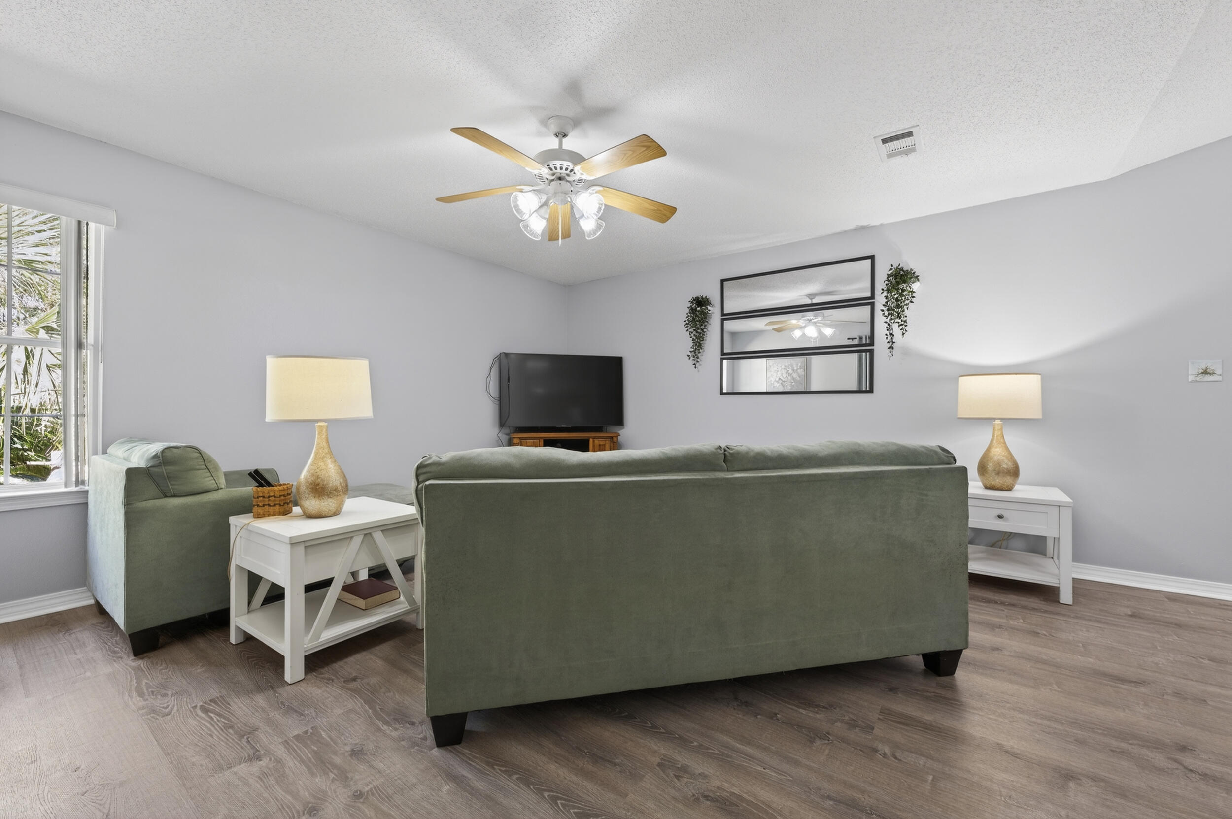 HUNTERS RIDGE - Residential