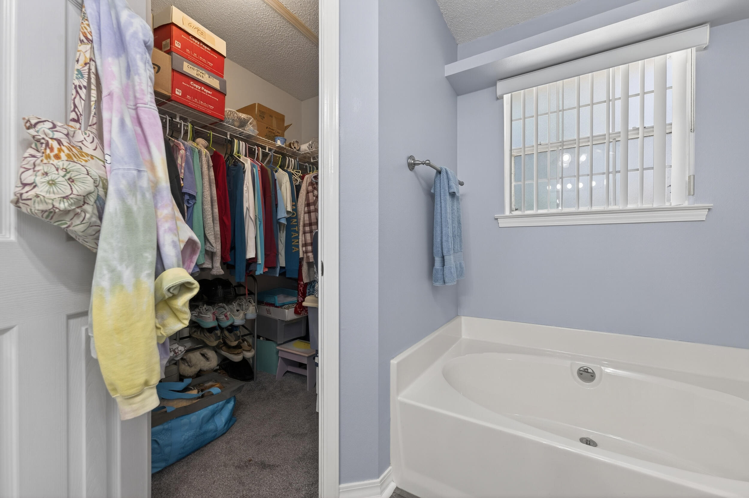 HUNTERS RIDGE - Residential