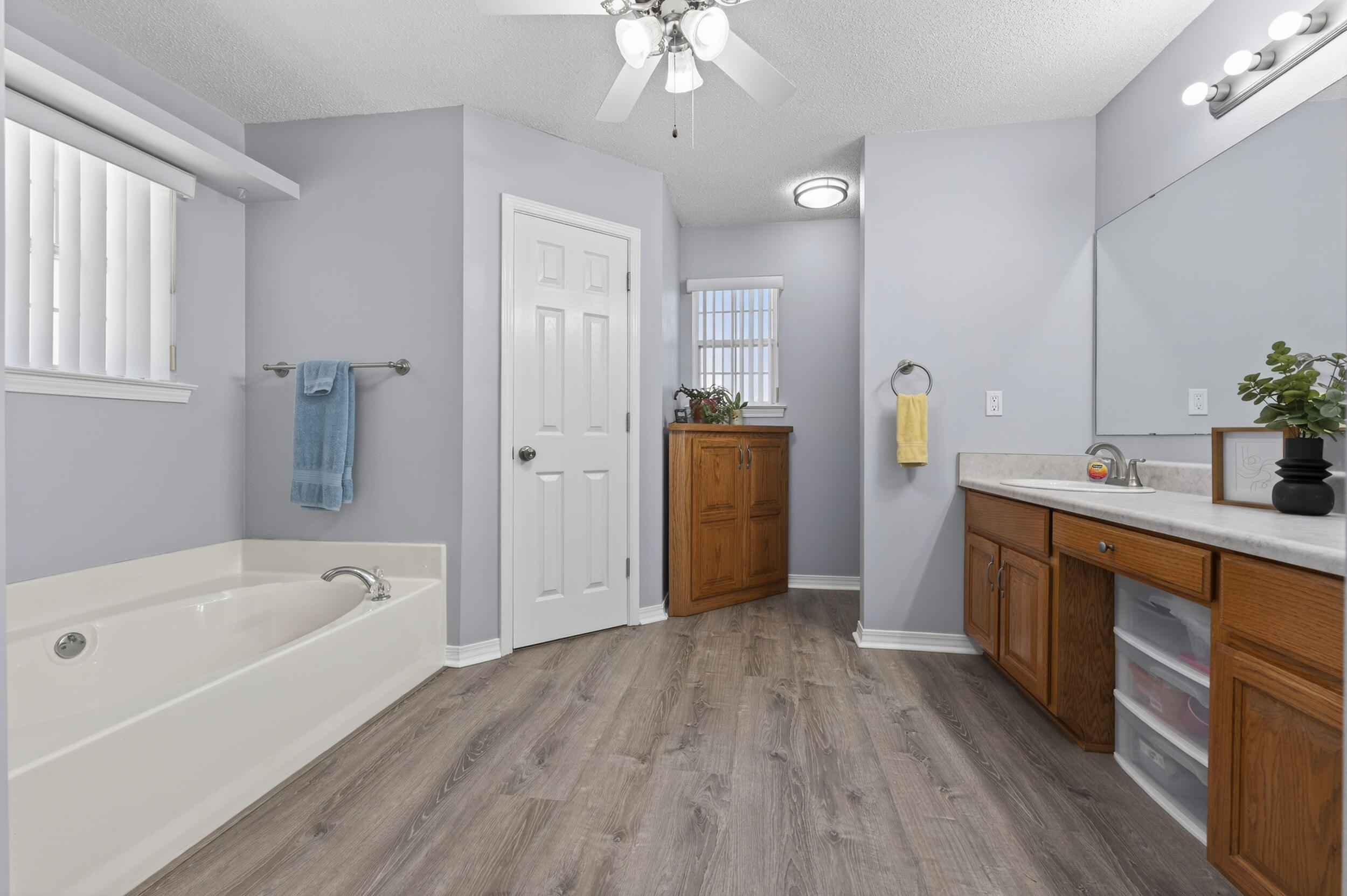 HUNTERS RIDGE - Residential