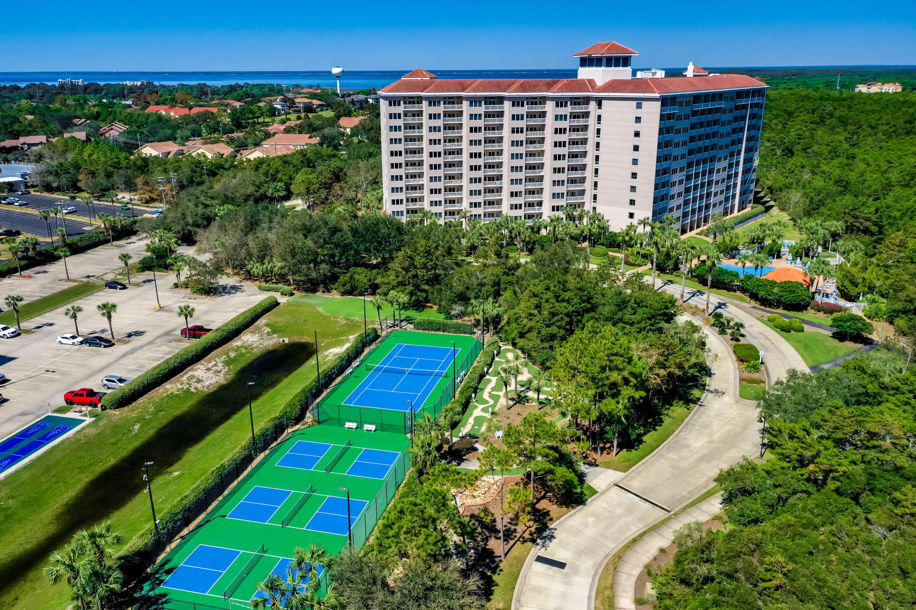 TIDES AT TOPS'L - Residential