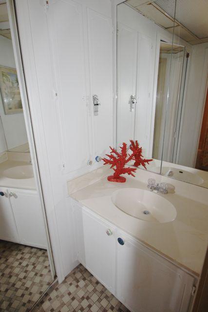 FONTAINEBLEAU TERRACE - Residential