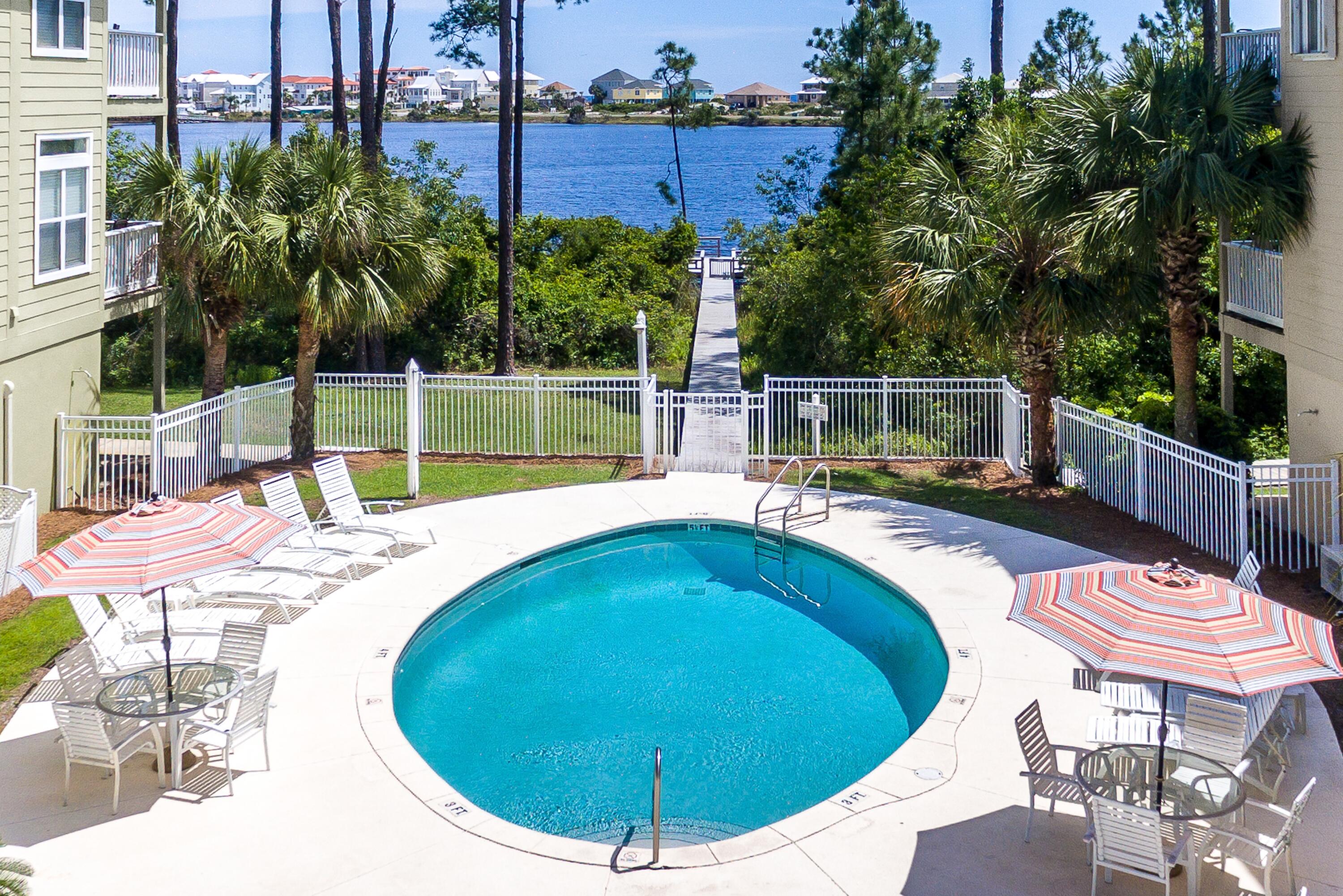 DUNE BREEZE VILLAS - Residential