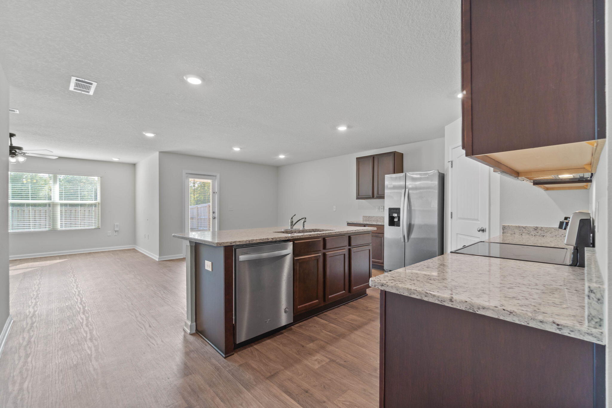 Redstone Commons - Residential Lease