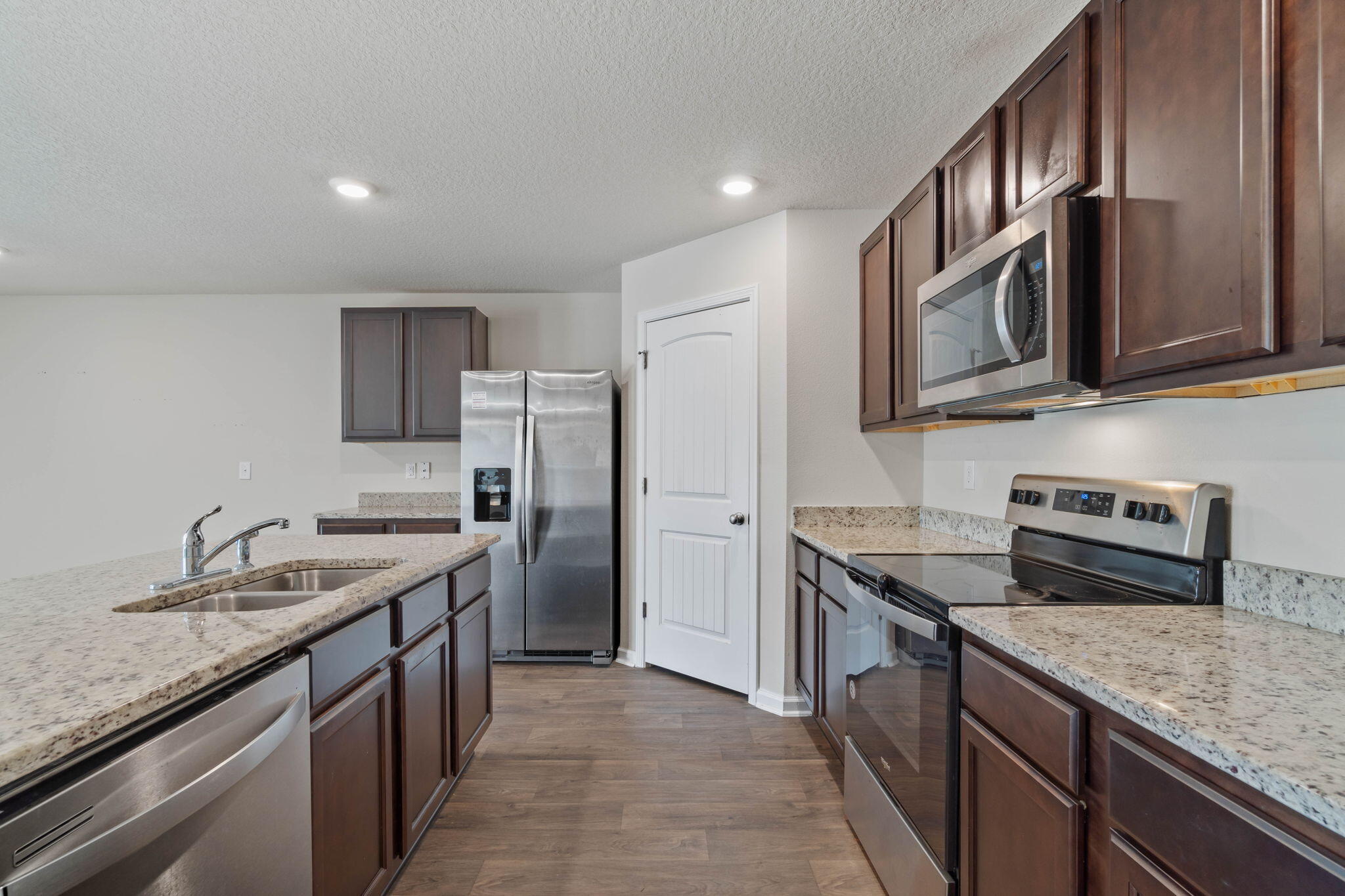 Redstone Commons - Residential Lease