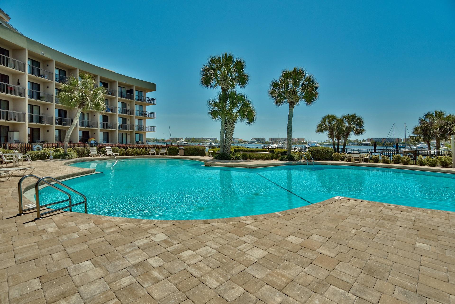 PIRATES BAY PH 1 - Residential