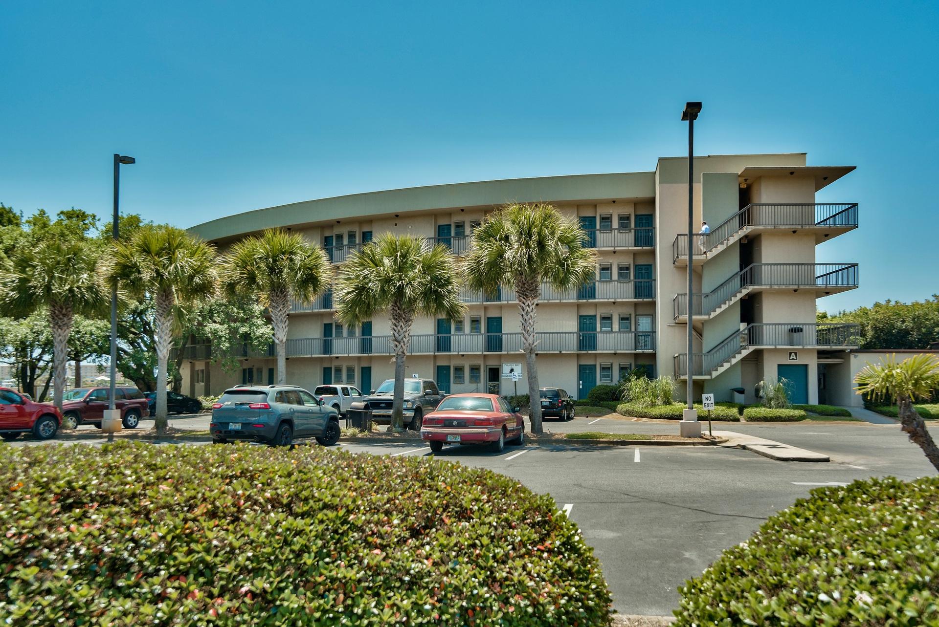 PIRATES BAY PH 1 - Residential