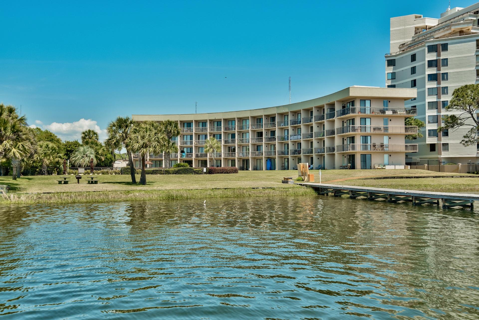 PIRATES BAY PH 1 - Residential