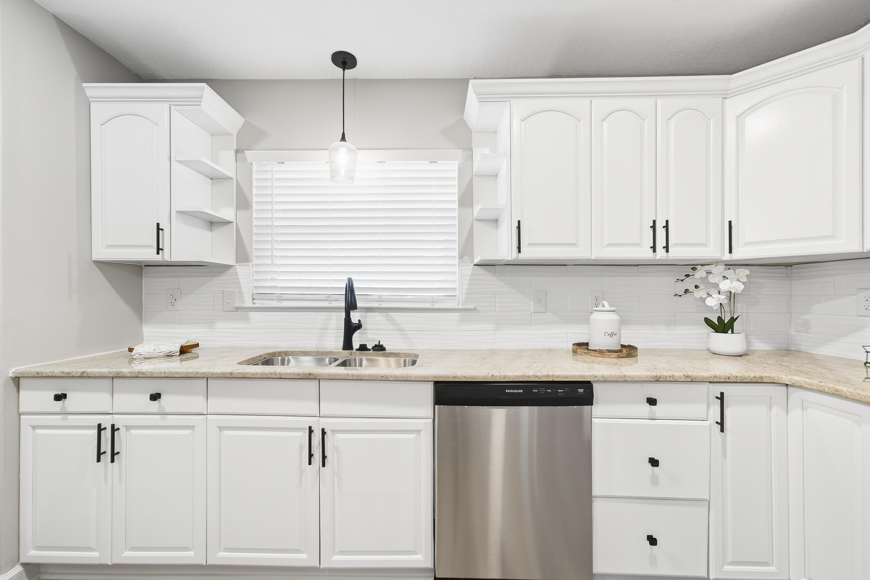 MAGNOLIA SHORES S/D - Residential