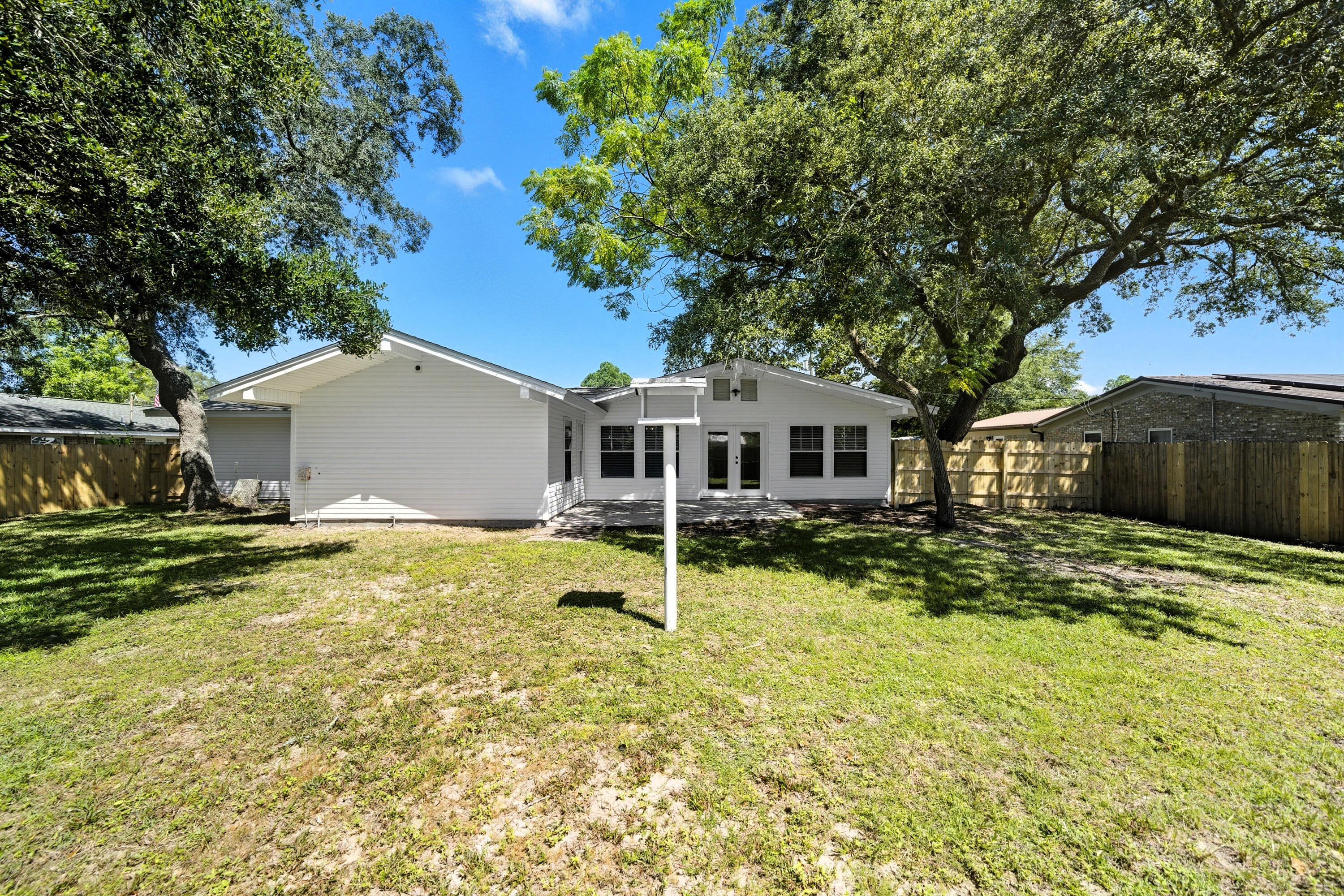 MAGNOLIA SHORES S/D - Residential