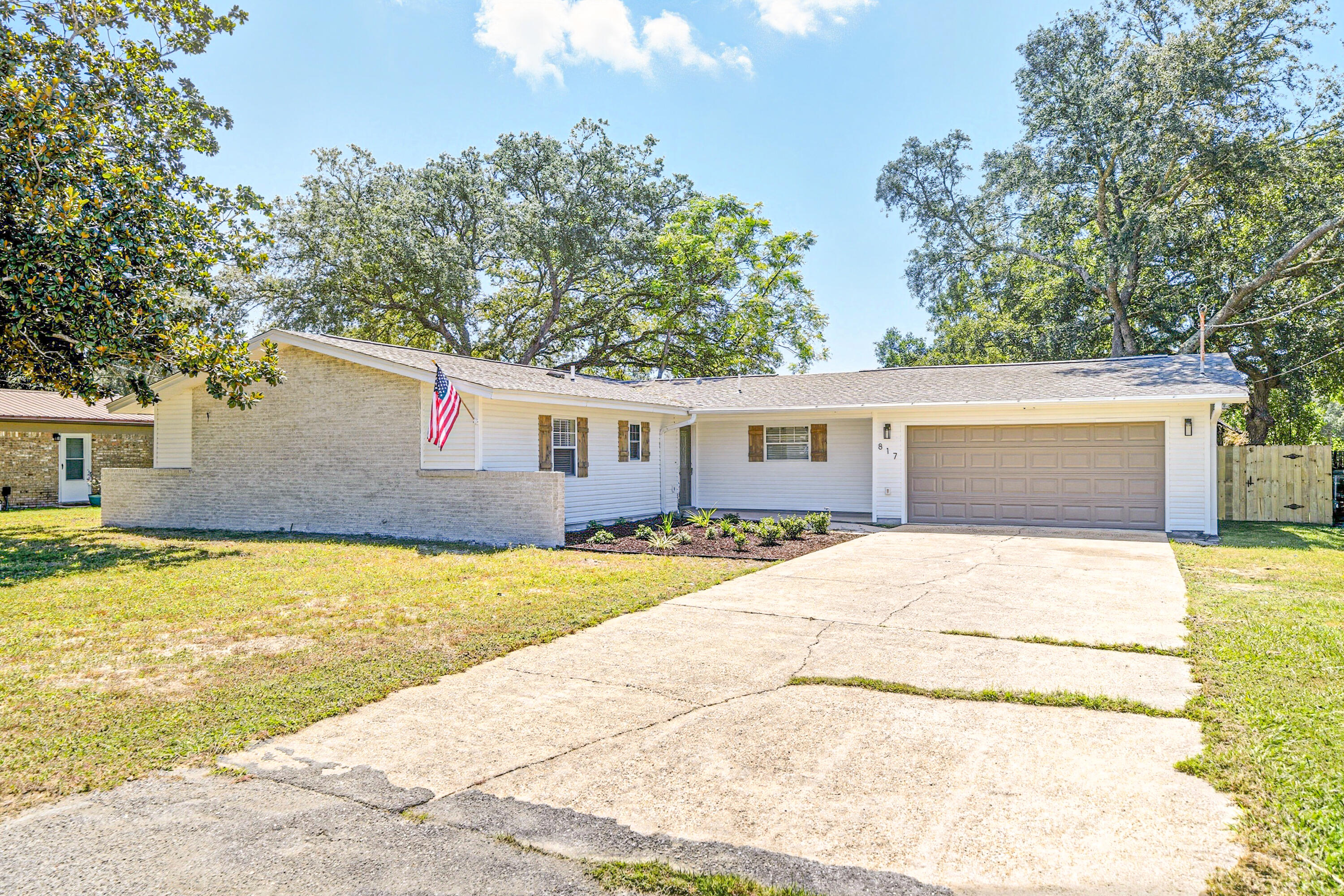 MAGNOLIA SHORES S/D - Residential