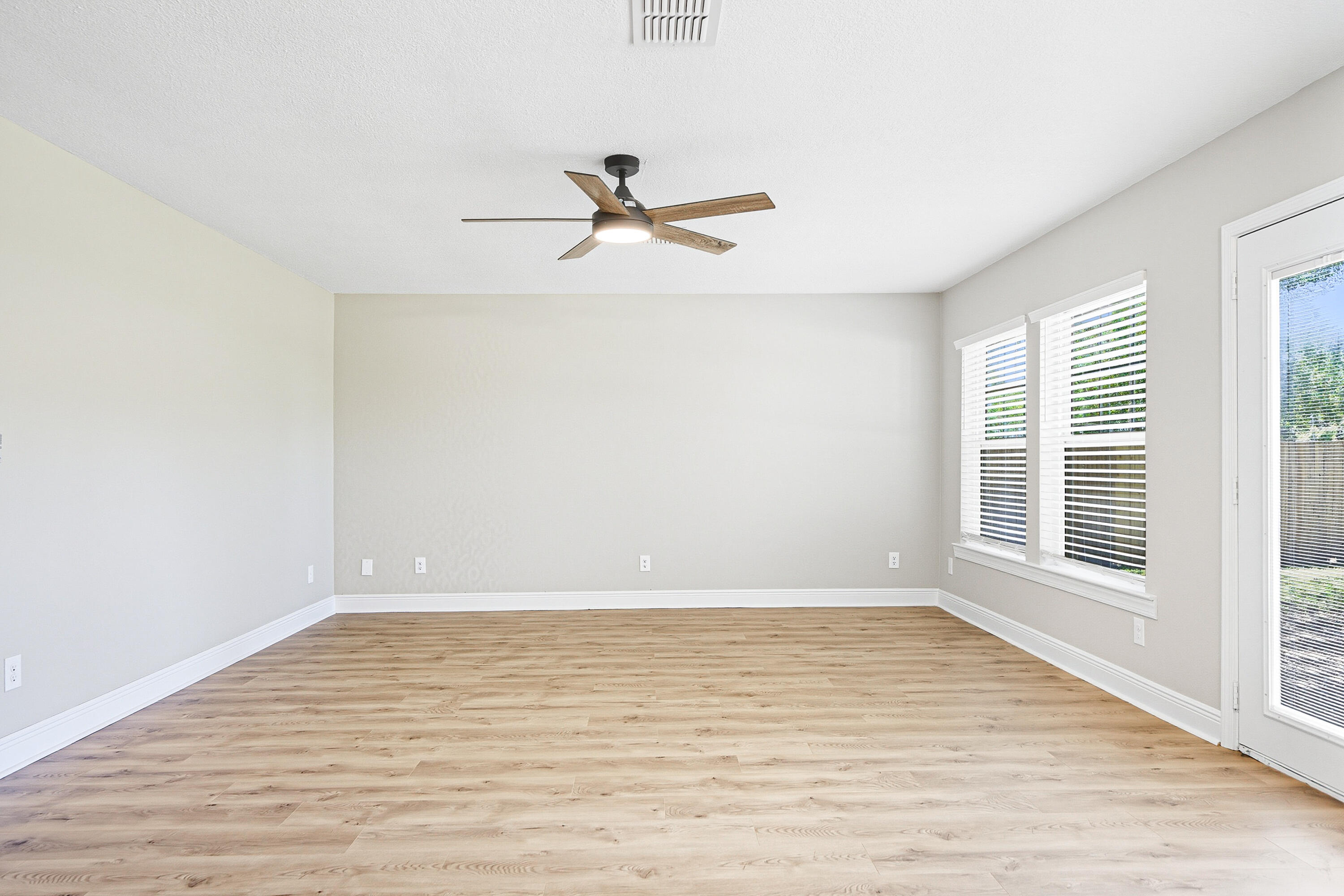 MAGNOLIA SHORES S/D - Residential