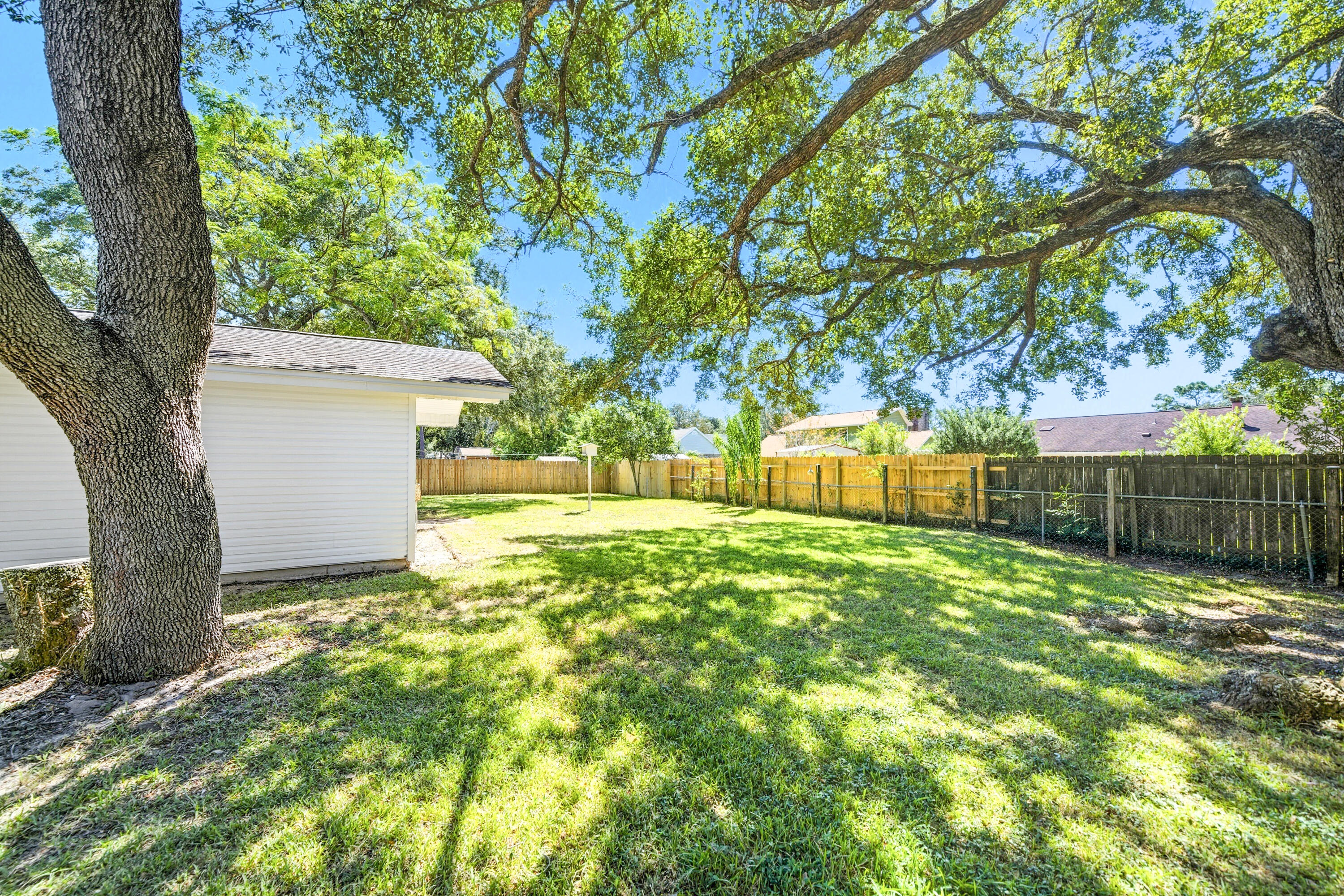 MAGNOLIA SHORES S/D - Residential