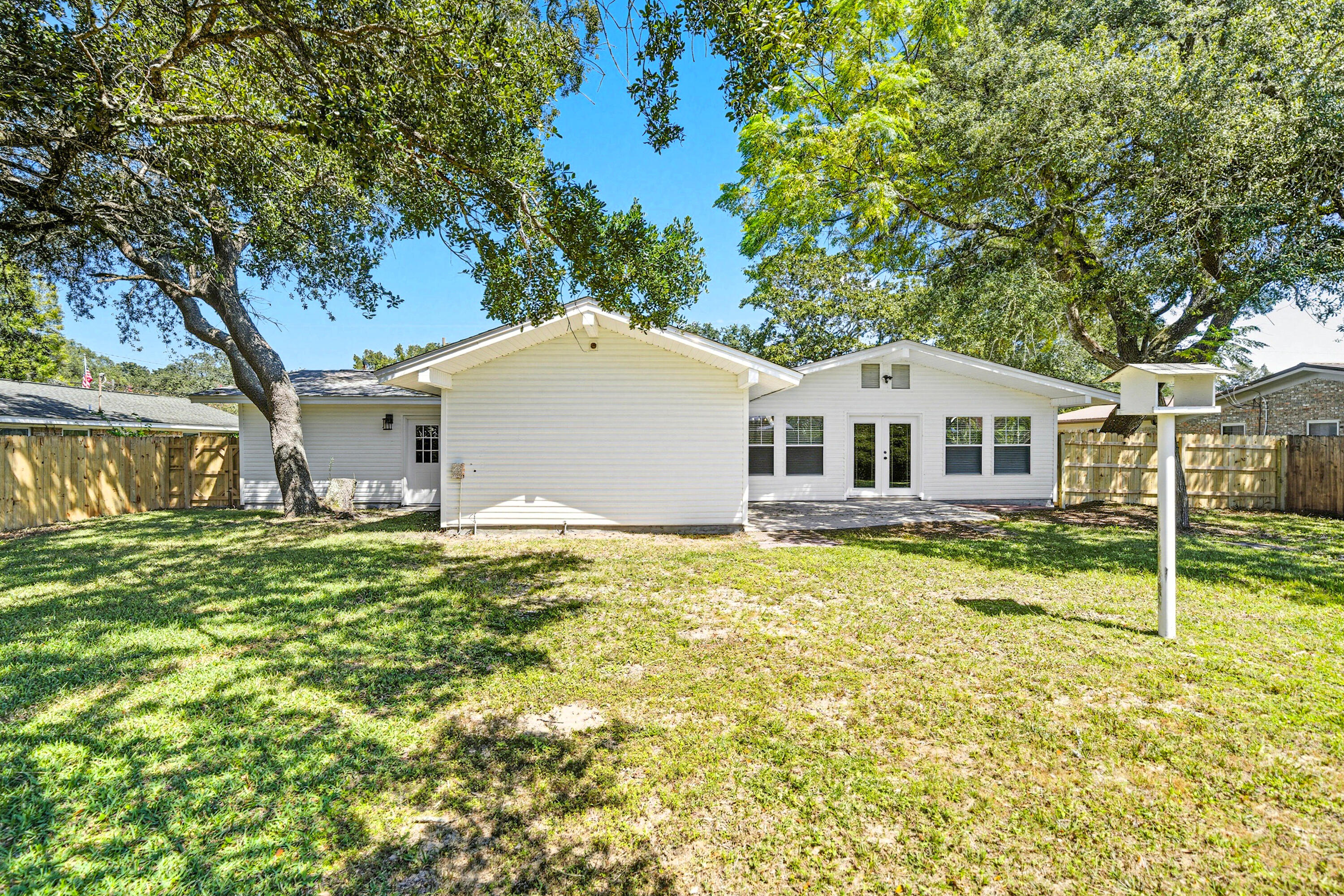 MAGNOLIA SHORES S/D - Residential