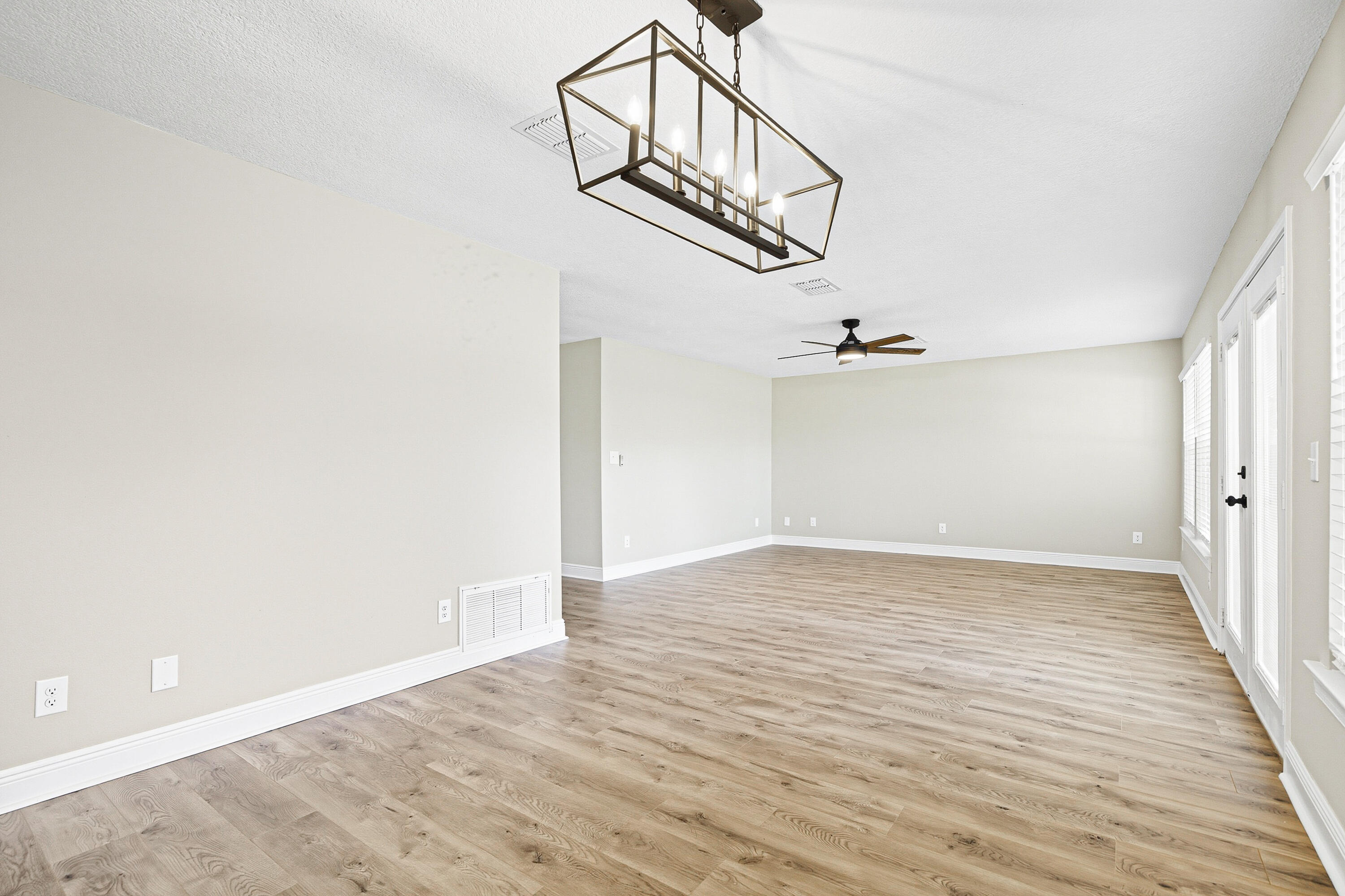 MAGNOLIA SHORES S/D - Residential