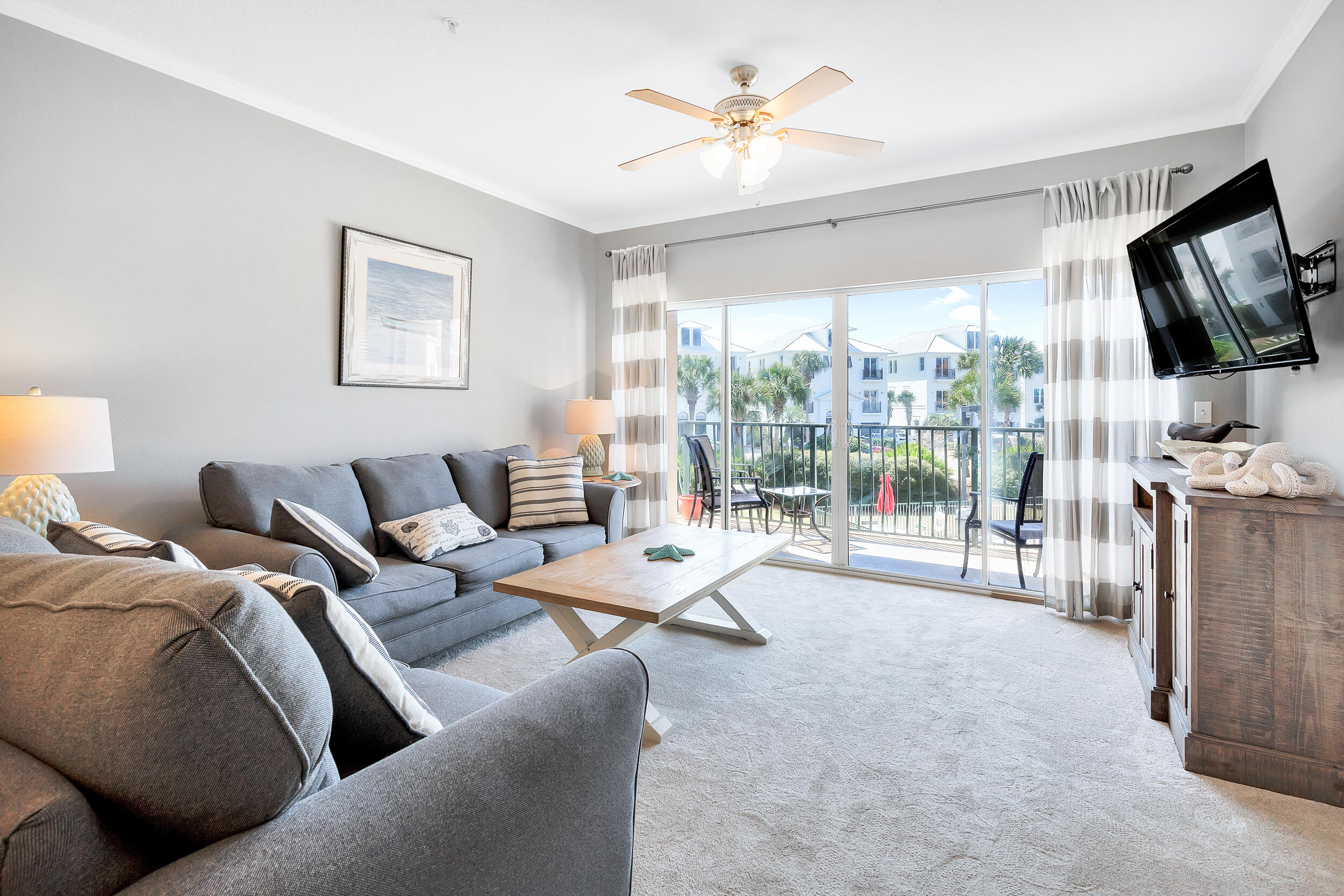 EMERALD WATERS - Residential