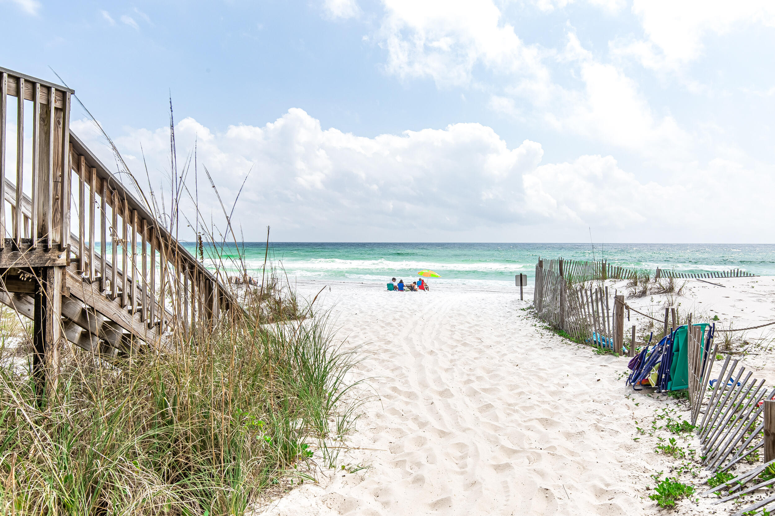 EMERALD WATERS - Residential