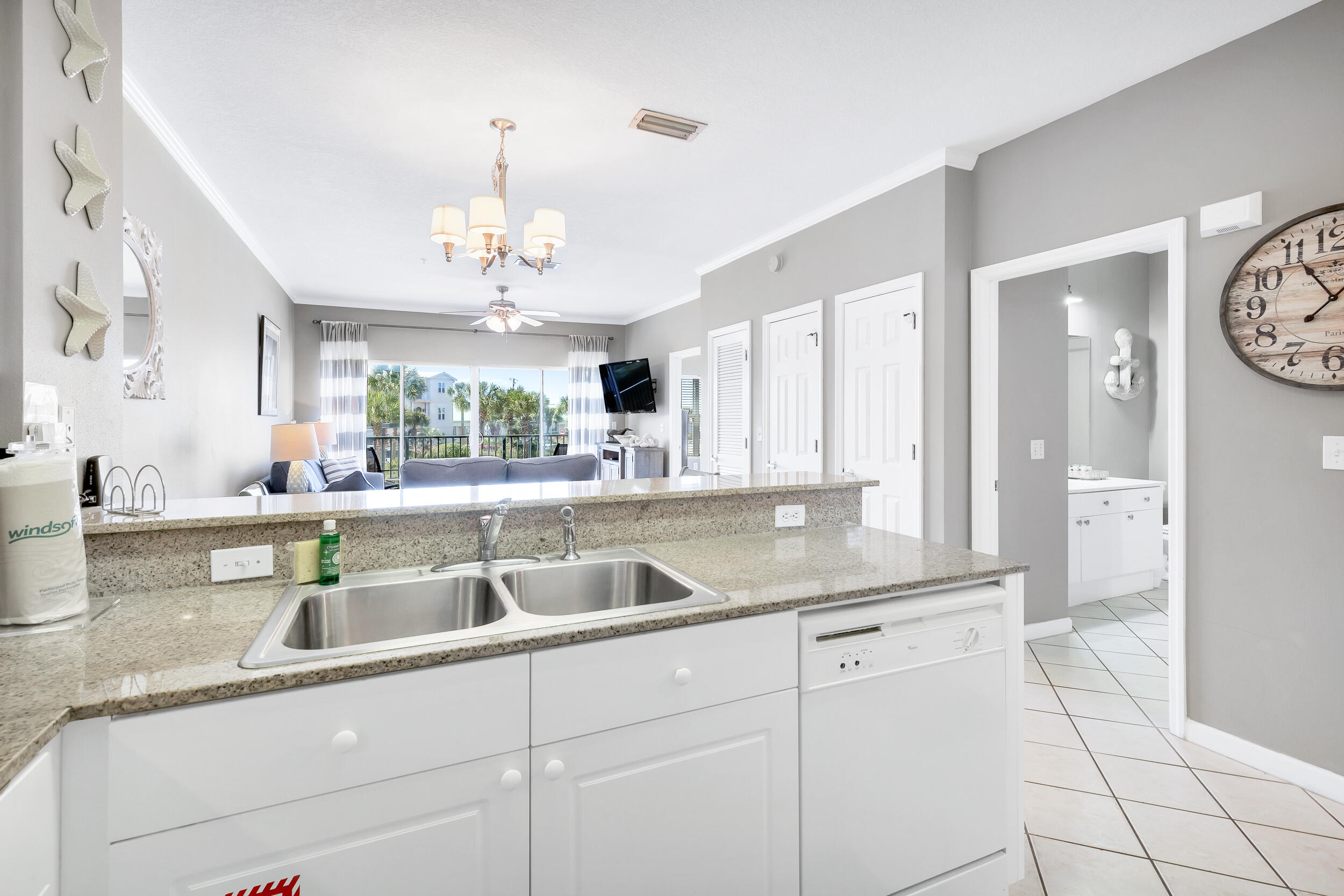 EMERALD WATERS - Residential