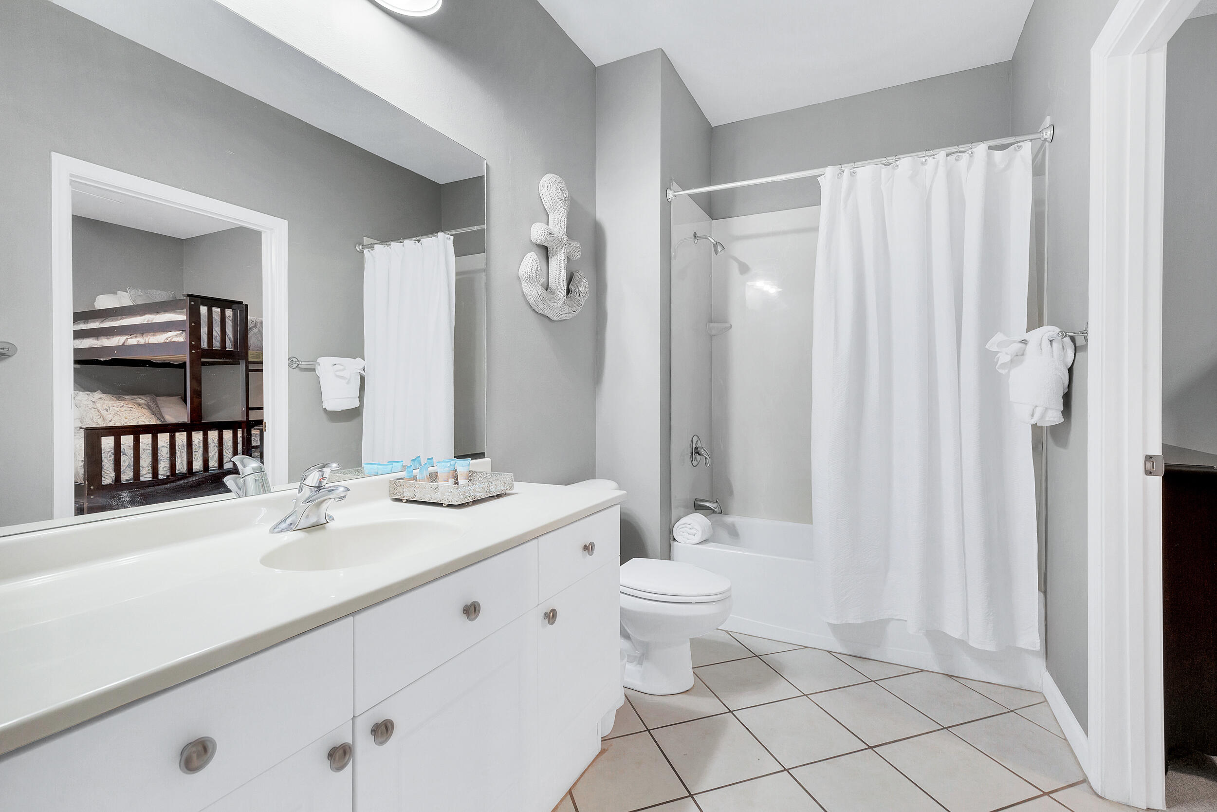 EMERALD WATERS - Residential