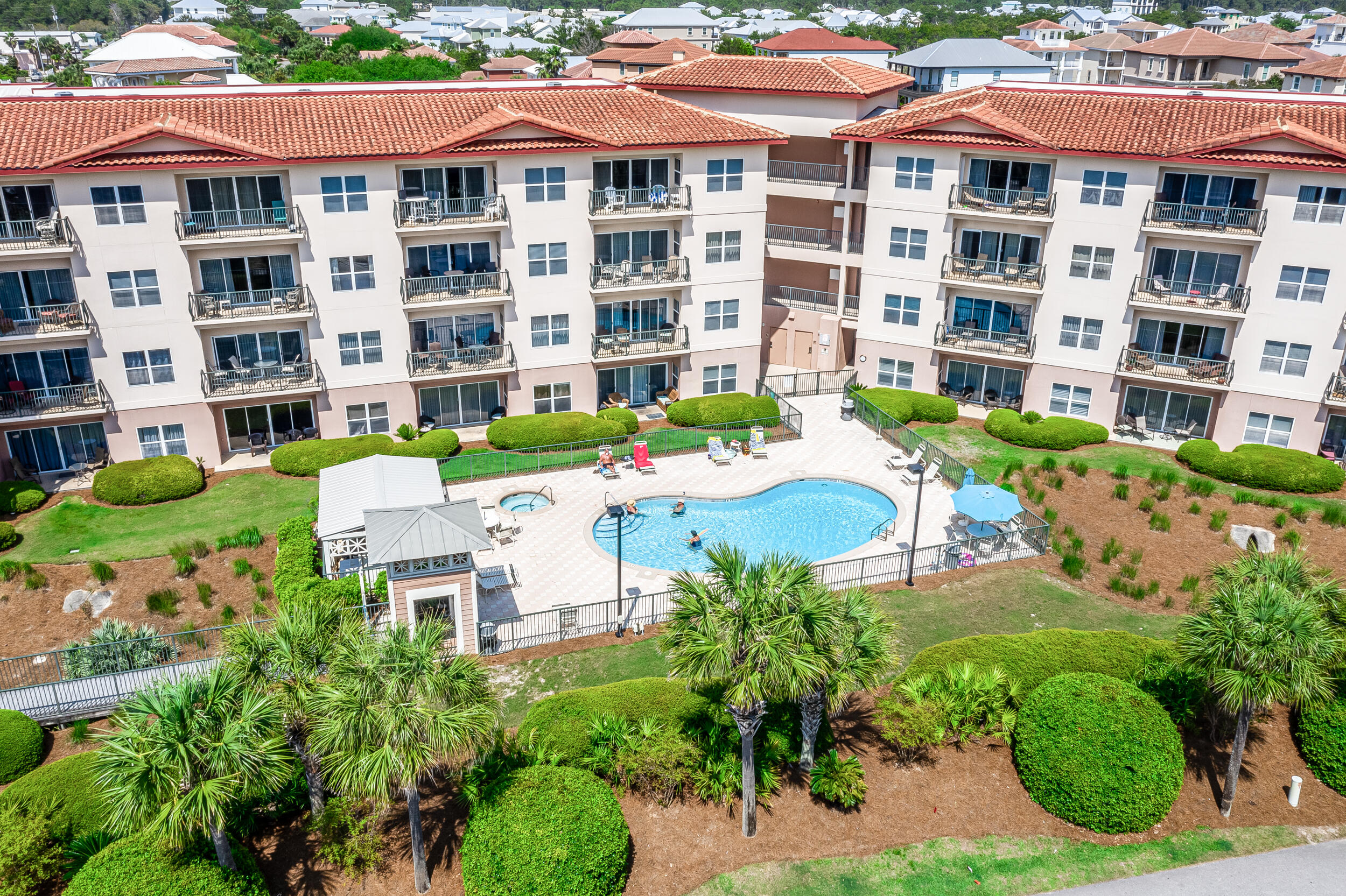 EMERALD WATERS - Residential